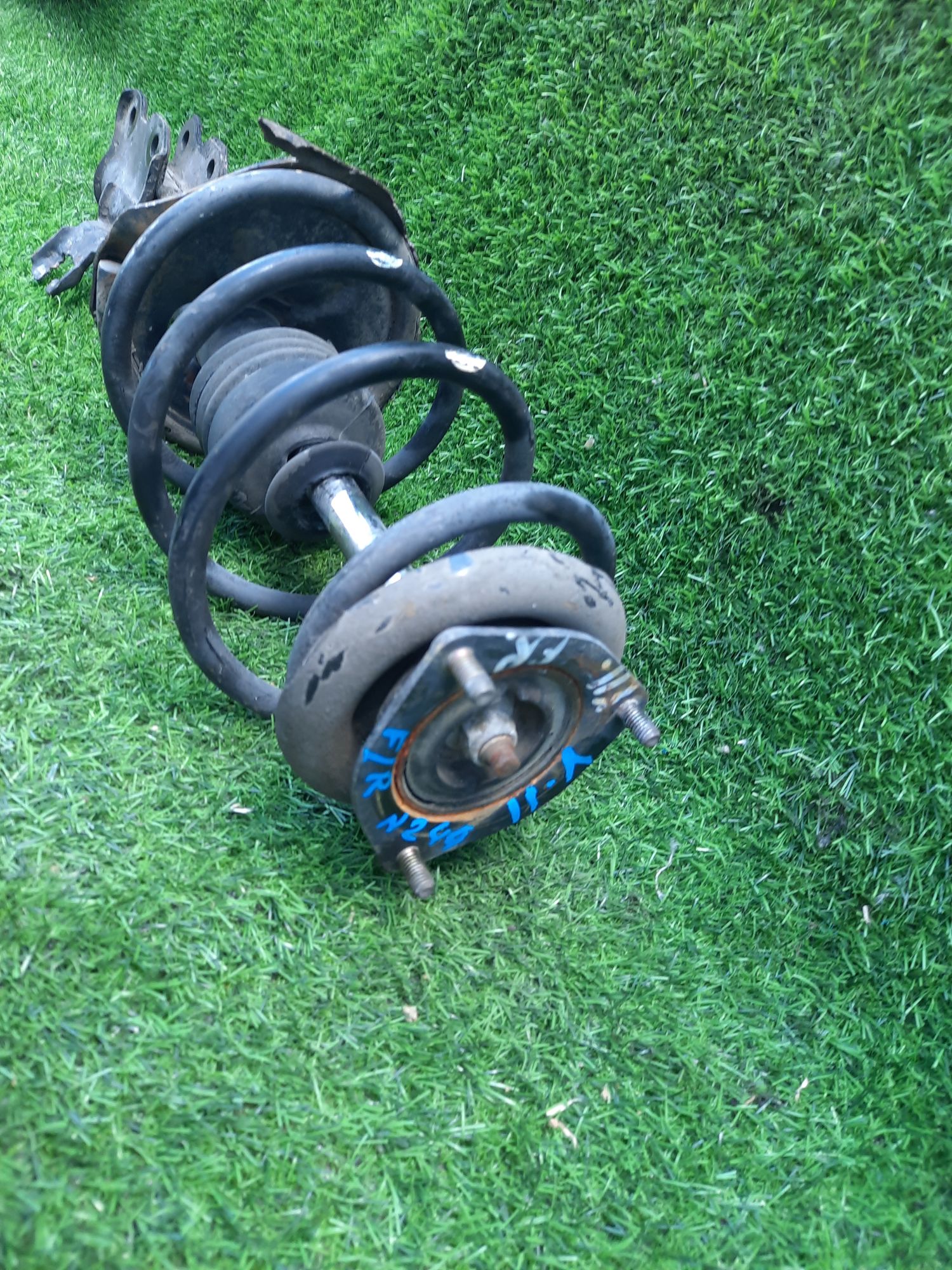 244 Стойка амортизатора передняя правая NISSAN AD Y11, 1 рублей, Невинномысск