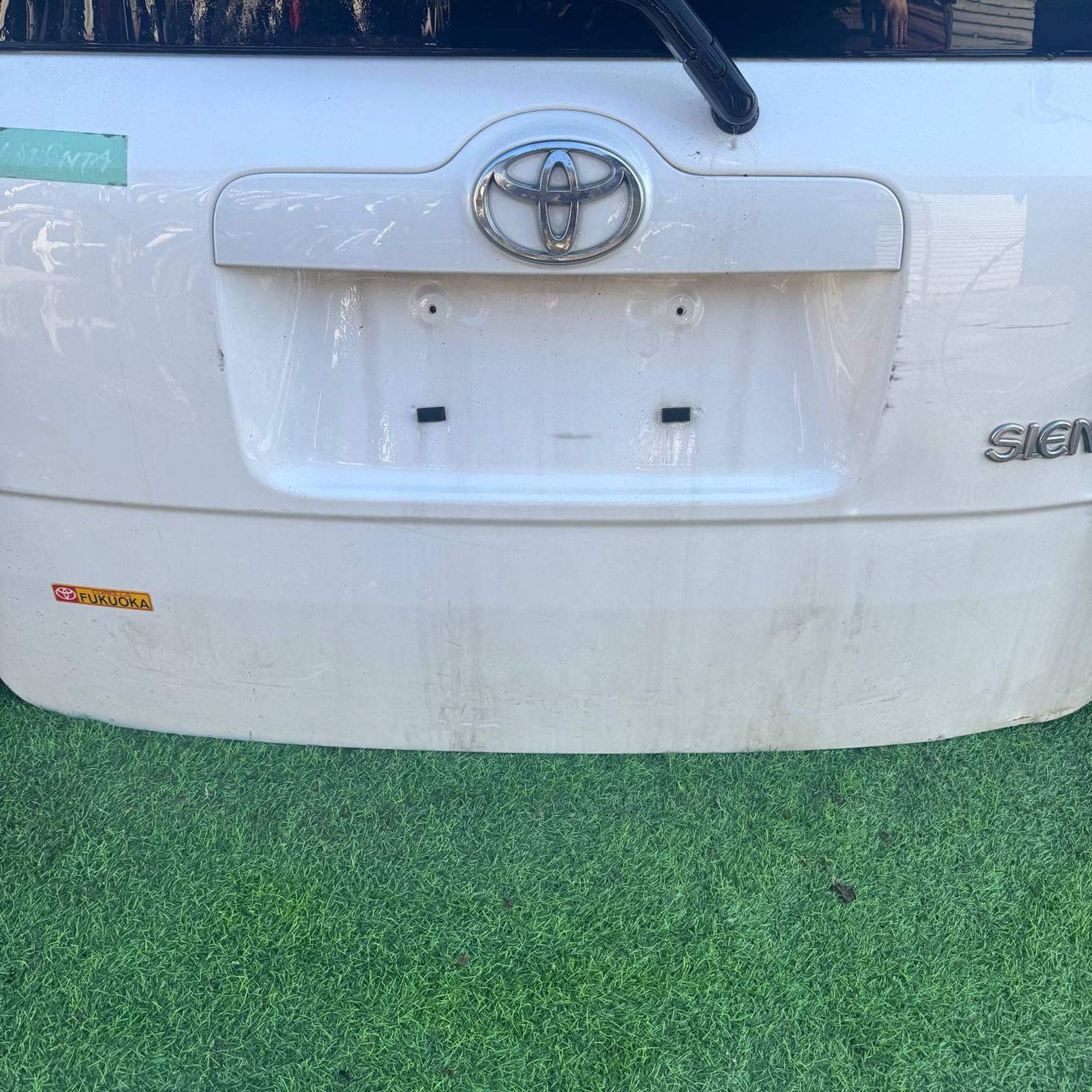 155 Дверь багажника на TOYOTA SIENTA NCP81, 12500 рублей, Невинномысск