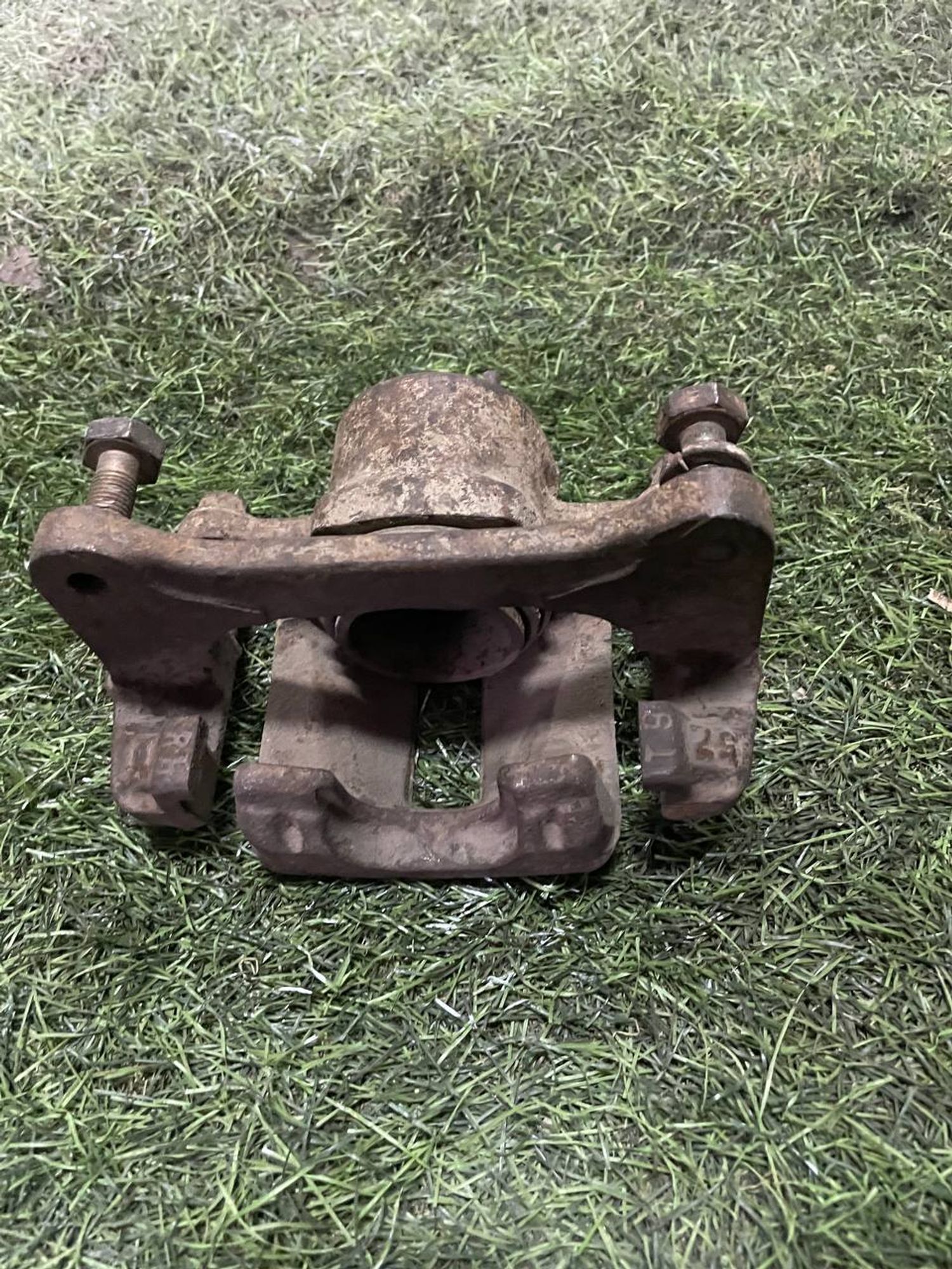 408 Суппорт тормозной передний правый NISSAN SUNNY B13, 3000 рублей, Невинномысск