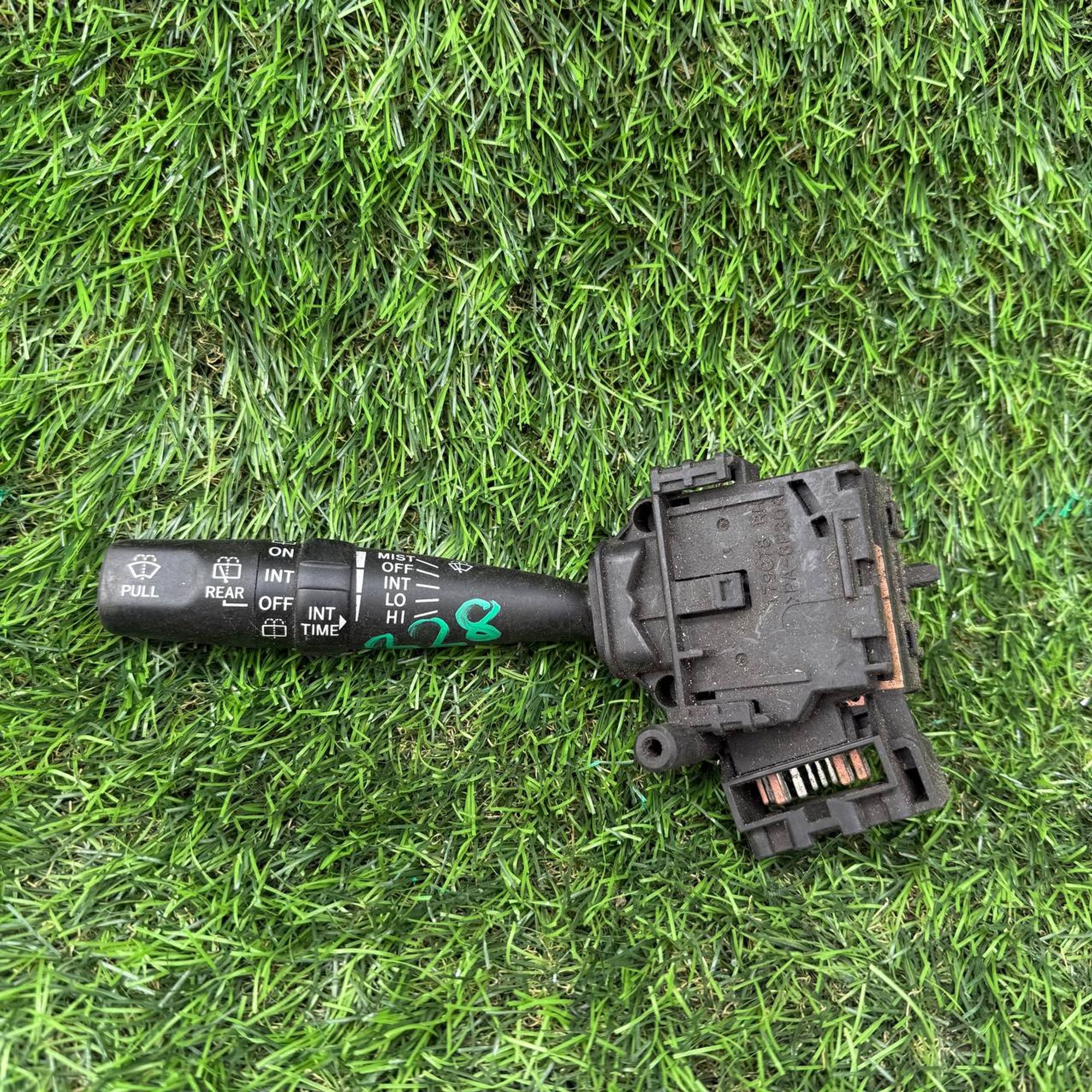 328Подрулевой переключатель дворников Toyota AZR60, 2500 рублей, Невинномысск