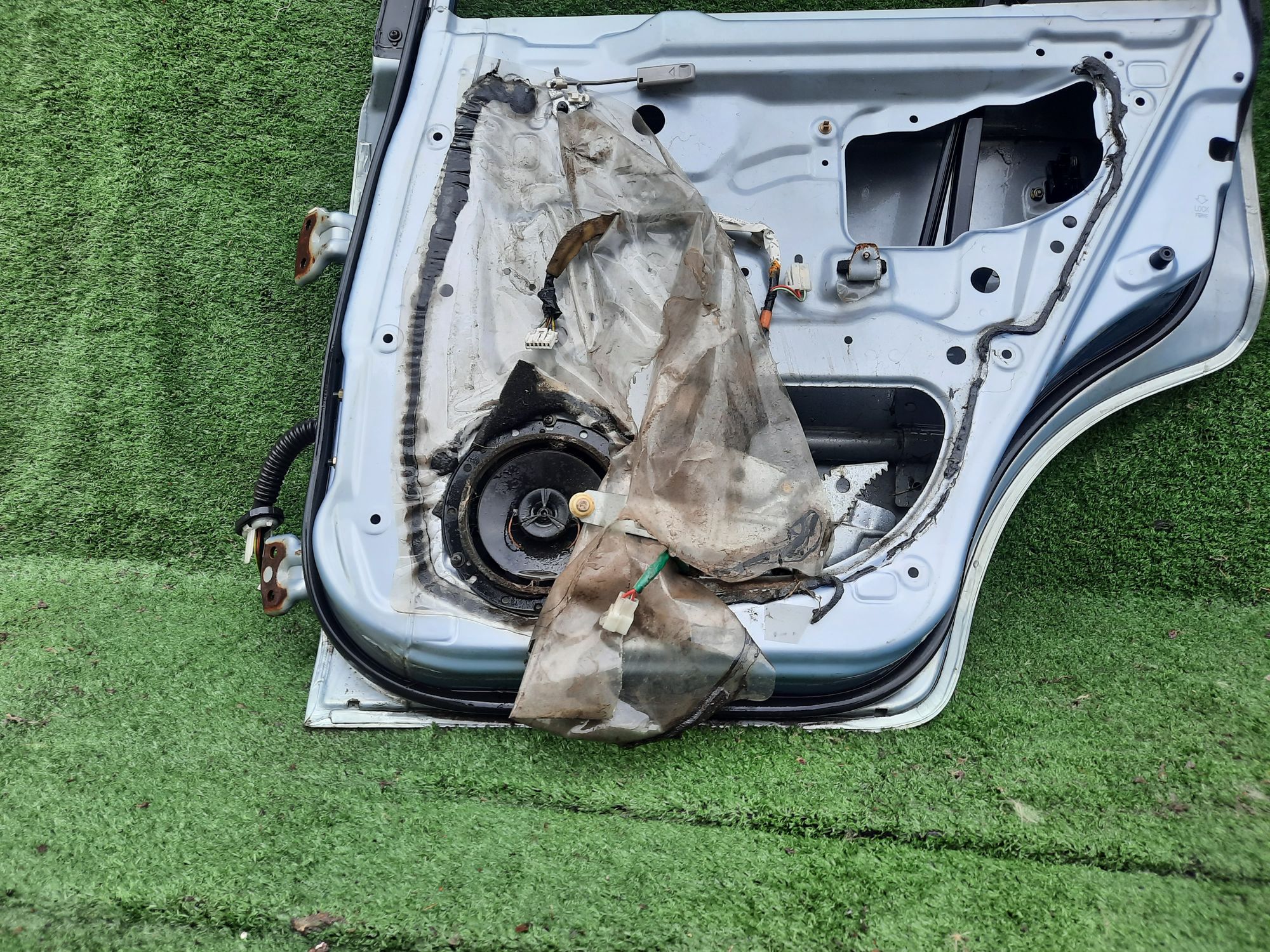 160 дверь на MAZDA DEMIO DY3W, 9500 рублей, Невинномысск