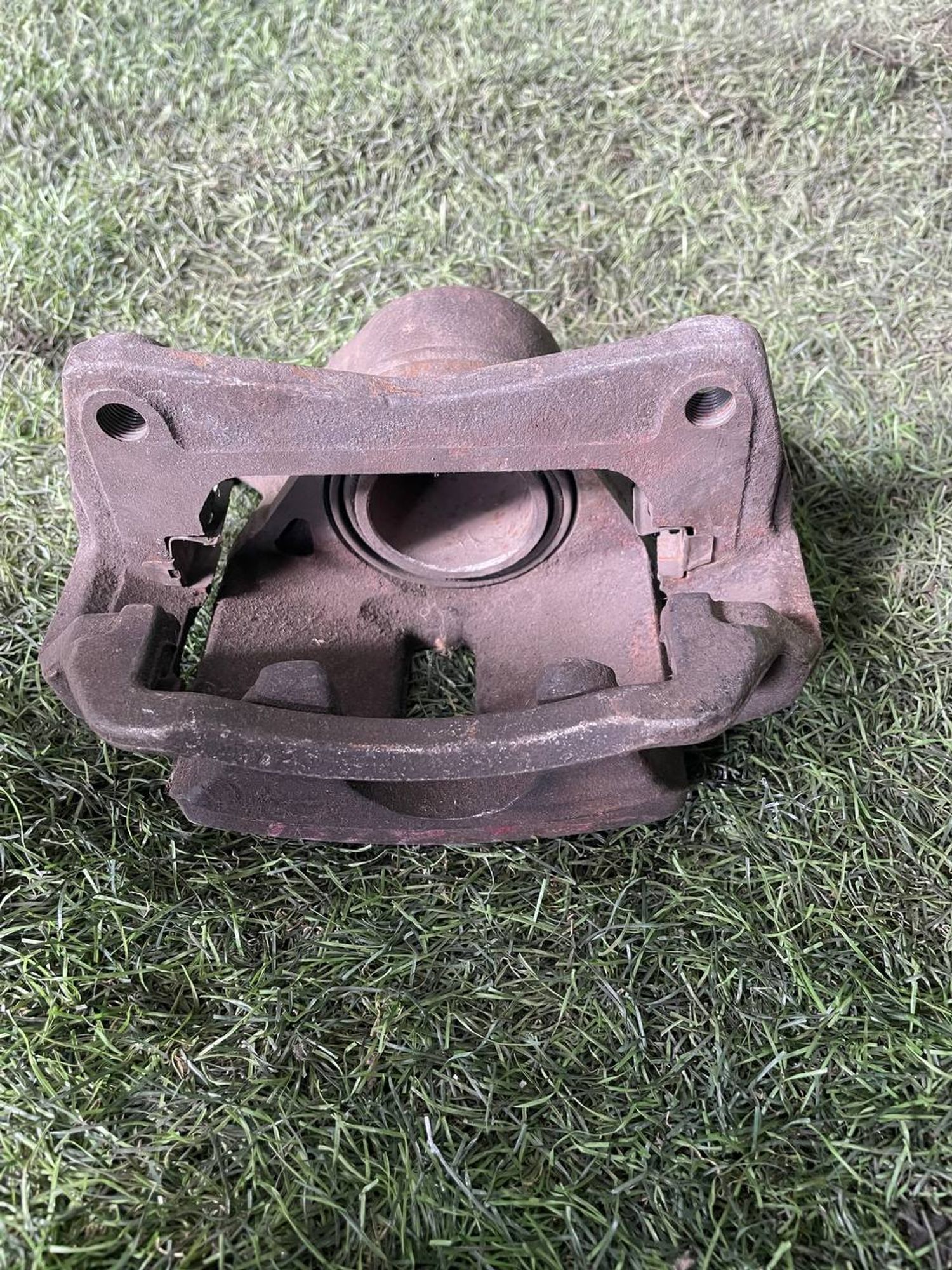 239 Суппорт тормозной передний левый TOYOTA CORONA ST210, 3000 рублей, Невинномысск