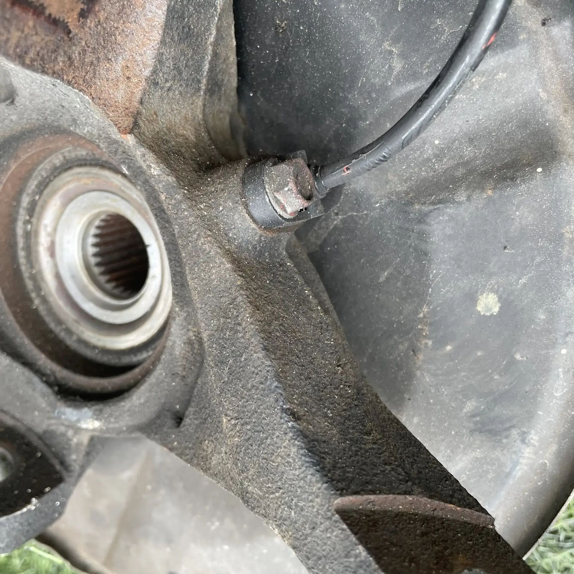 https://ycs.partsauto.market/partsauto-images/thmbs/userImages/772e461030aea93f4dbb6447c0f924d3/part/92f5c608-acf3-4864-9308-59761899ee47_1779257694038.jpg