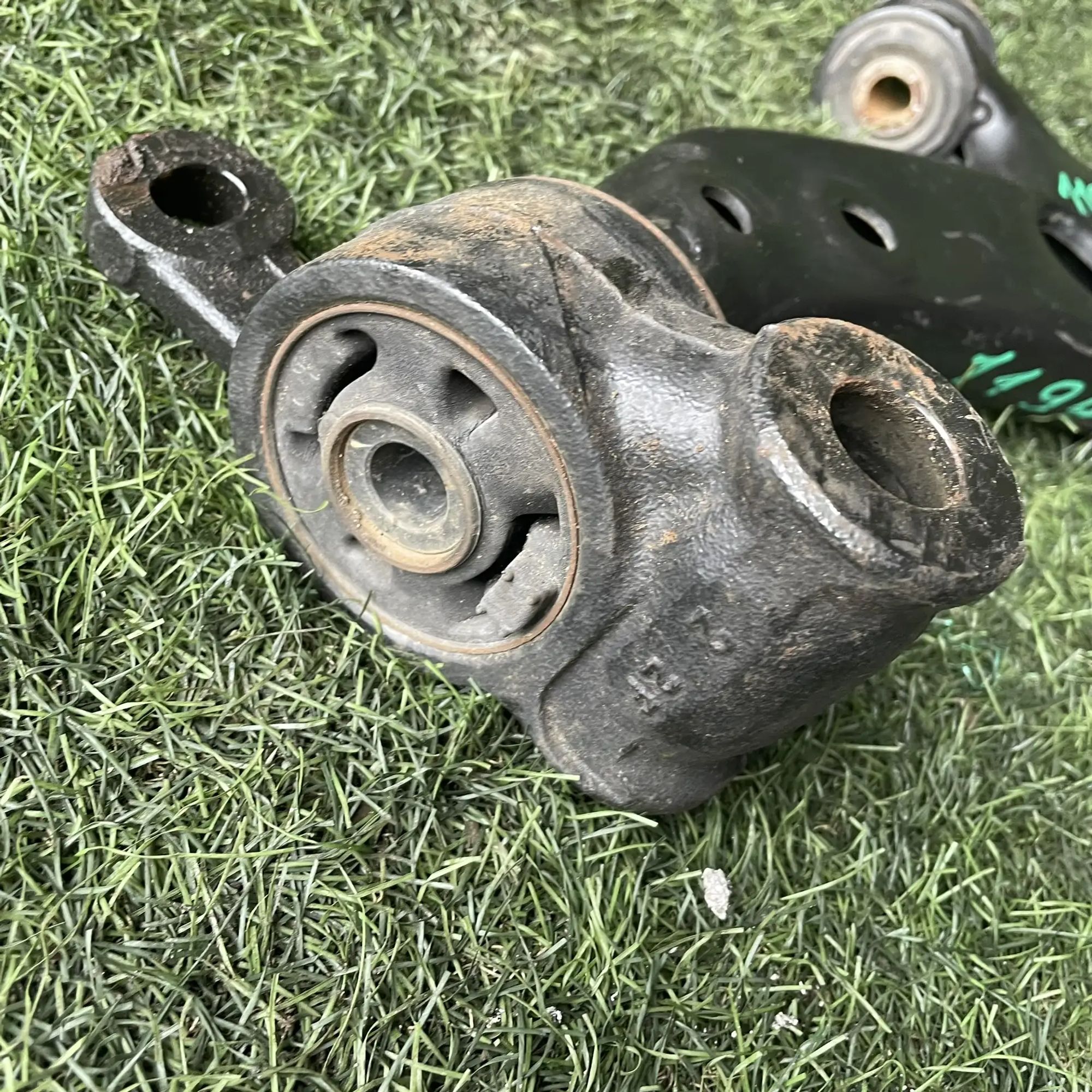 https://ycs.partsauto.market/partsauto-images/thmbs/userImages/772e461030aea93f4dbb6447c0f924d3/part/92f8ad6c-168b-440f-94fc-335f9c113f23_1776932533200.jpg