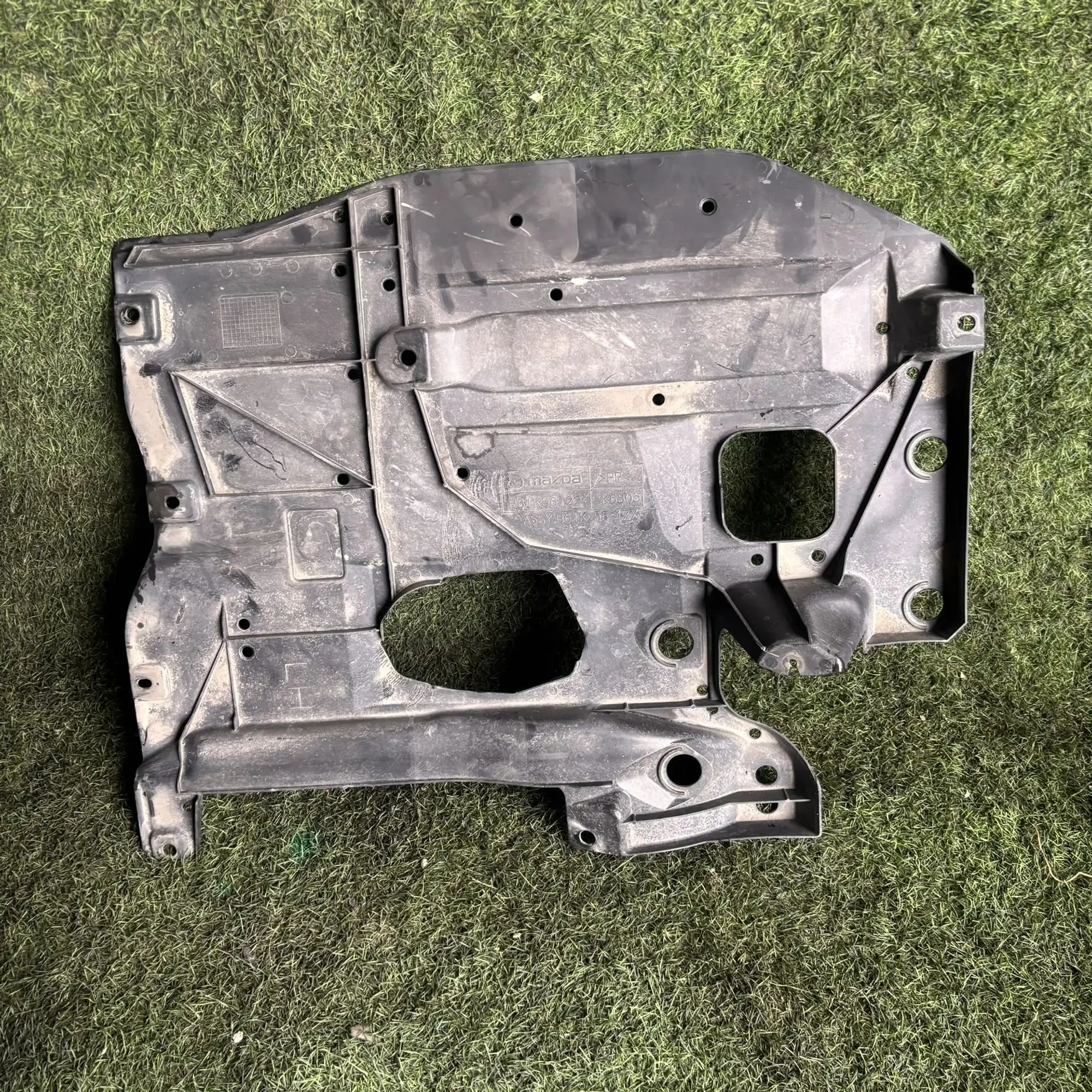 https://ycs.partsauto.market/partsauto-images/thmbs/userImages/772e461030aea93f4dbb6447c0f924d3/part/93073cf3-ad8b-43e6-8e5a-8db8a6393cf7_1777289247328.jpg