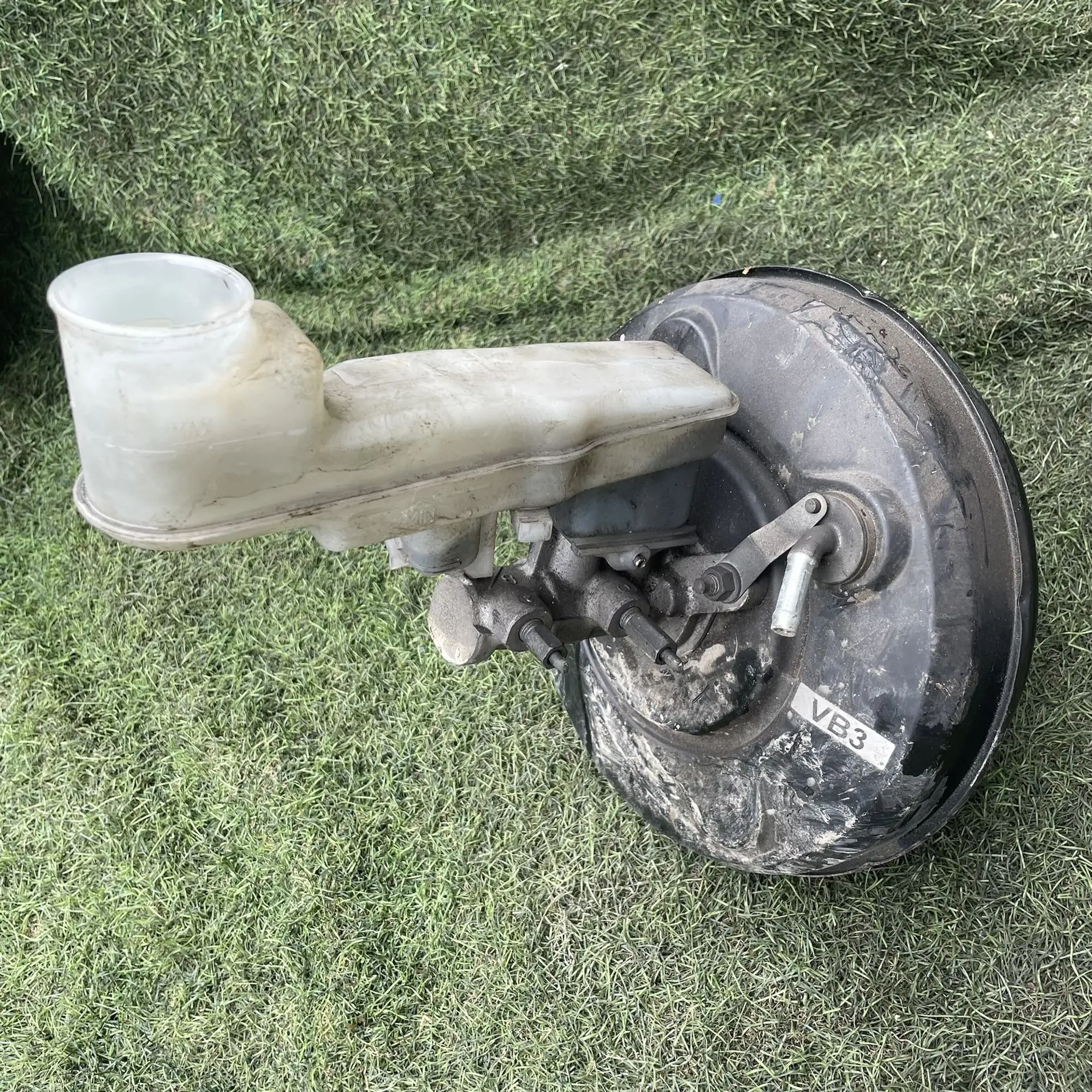 https://ycs.partsauto.market/partsauto-images/thmbs/userImages/772e461030aea93f4dbb6447c0f924d3/part/932cff1f-22c0-4413-aa2f-bef62a7e9090_1779177707189.jpg