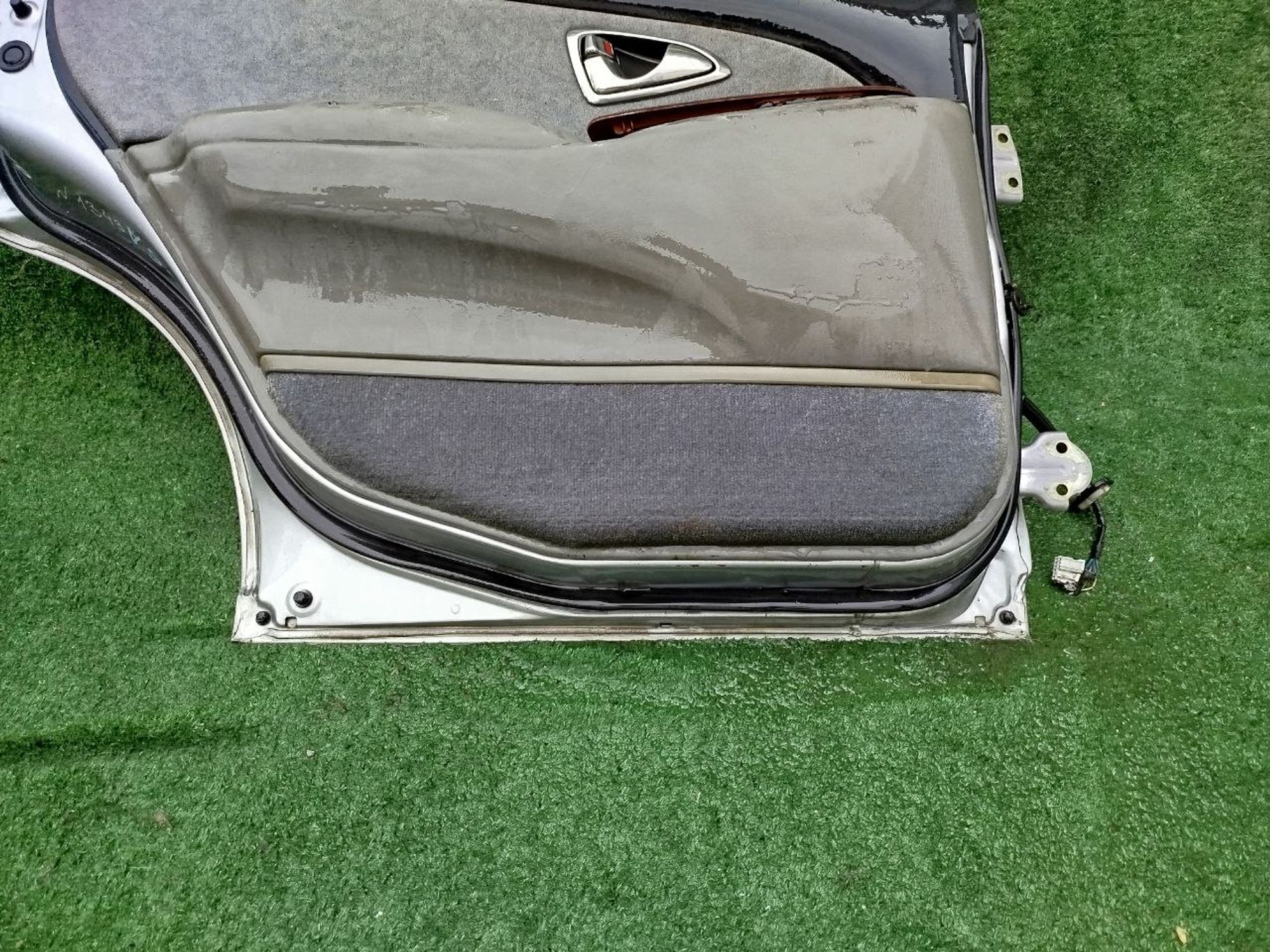 1349 на MITSUBISHI DIAMANTE F31A, 5500 рублей, Невинномысск