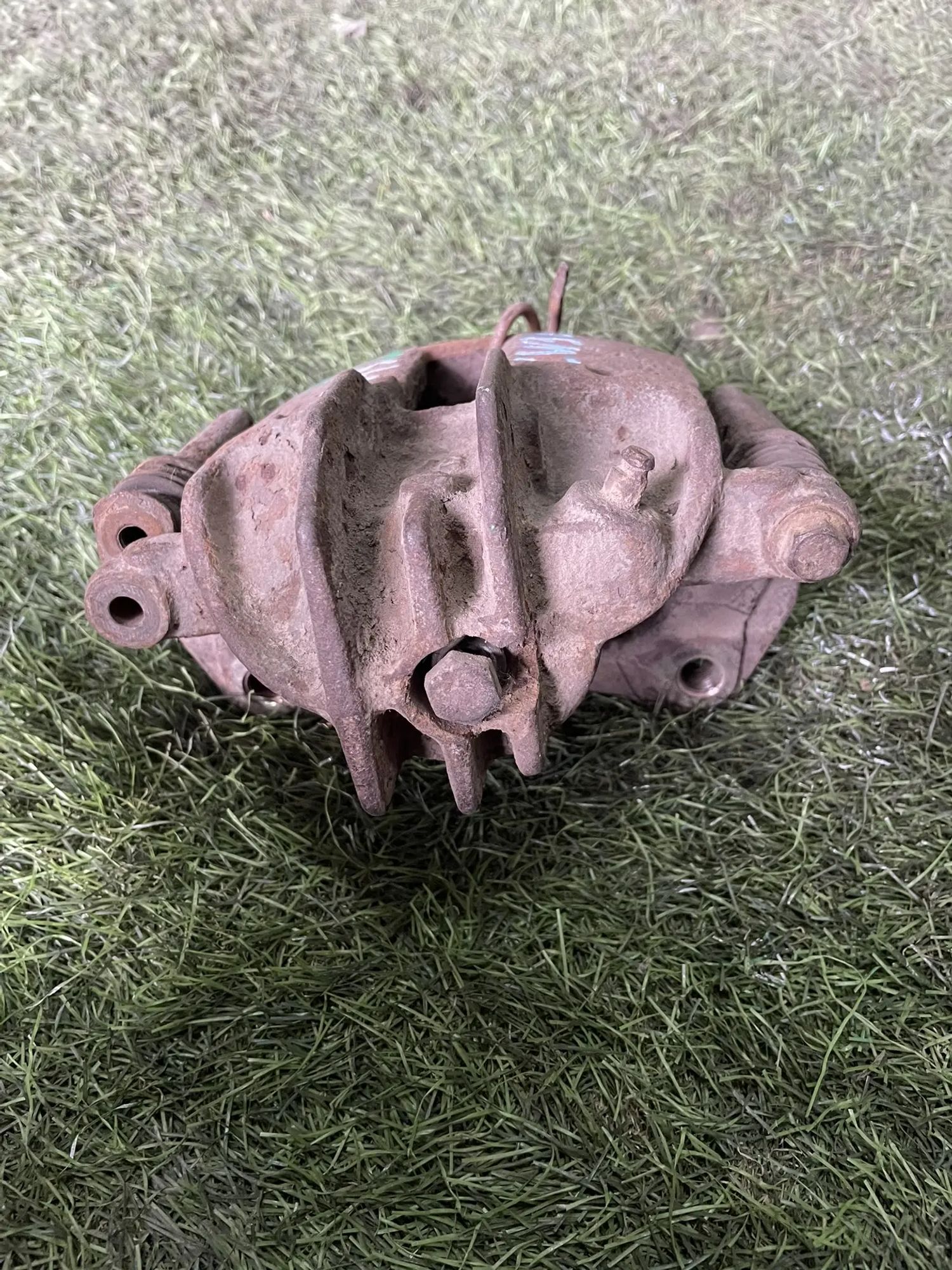 643 Суппорт тормозной передний правый MAZDA MPV LW3W, 3000 рублей, Невинномысск