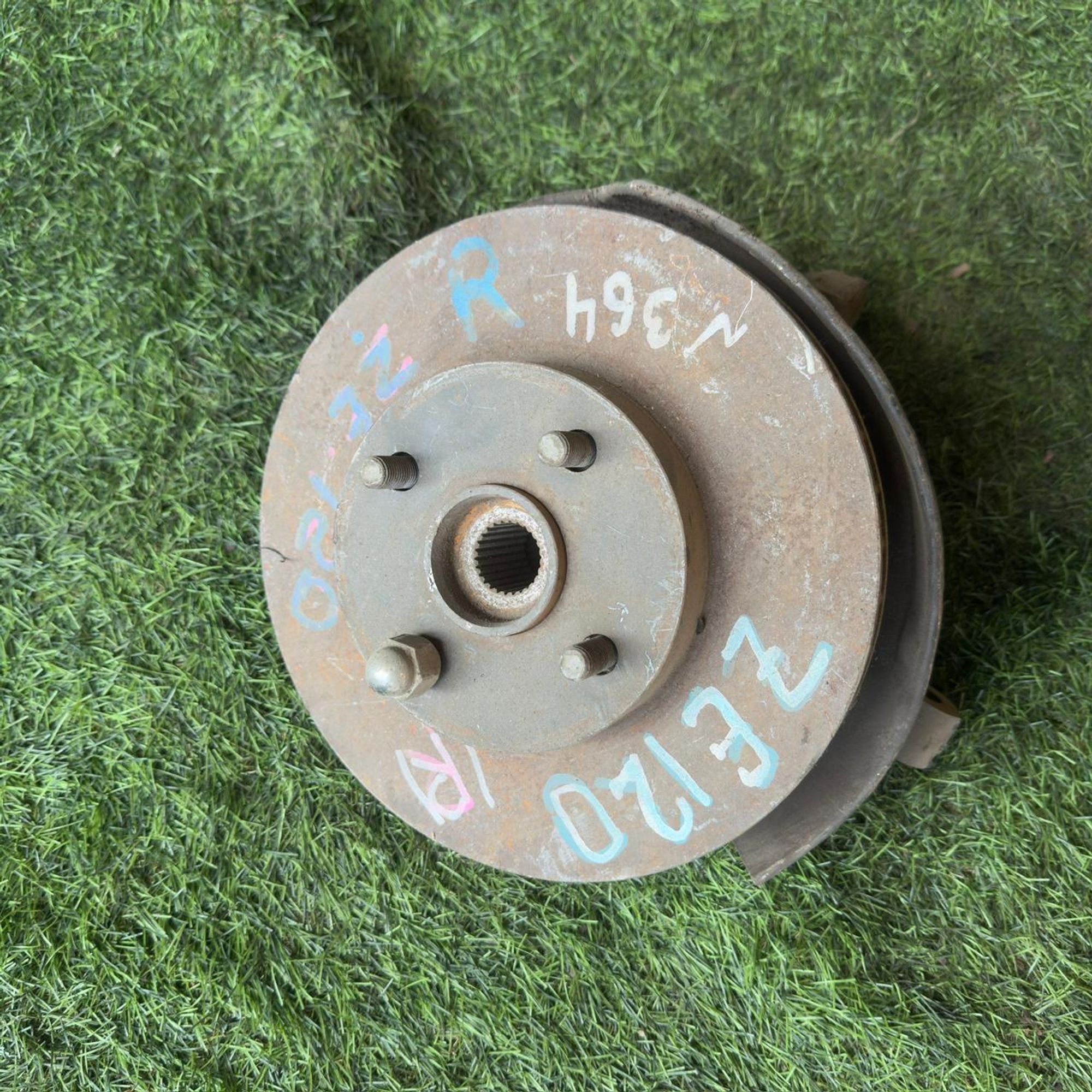 364 Ступица передняя правая Toyota Corolla NZE120, 4500 рублей, Невинномысск