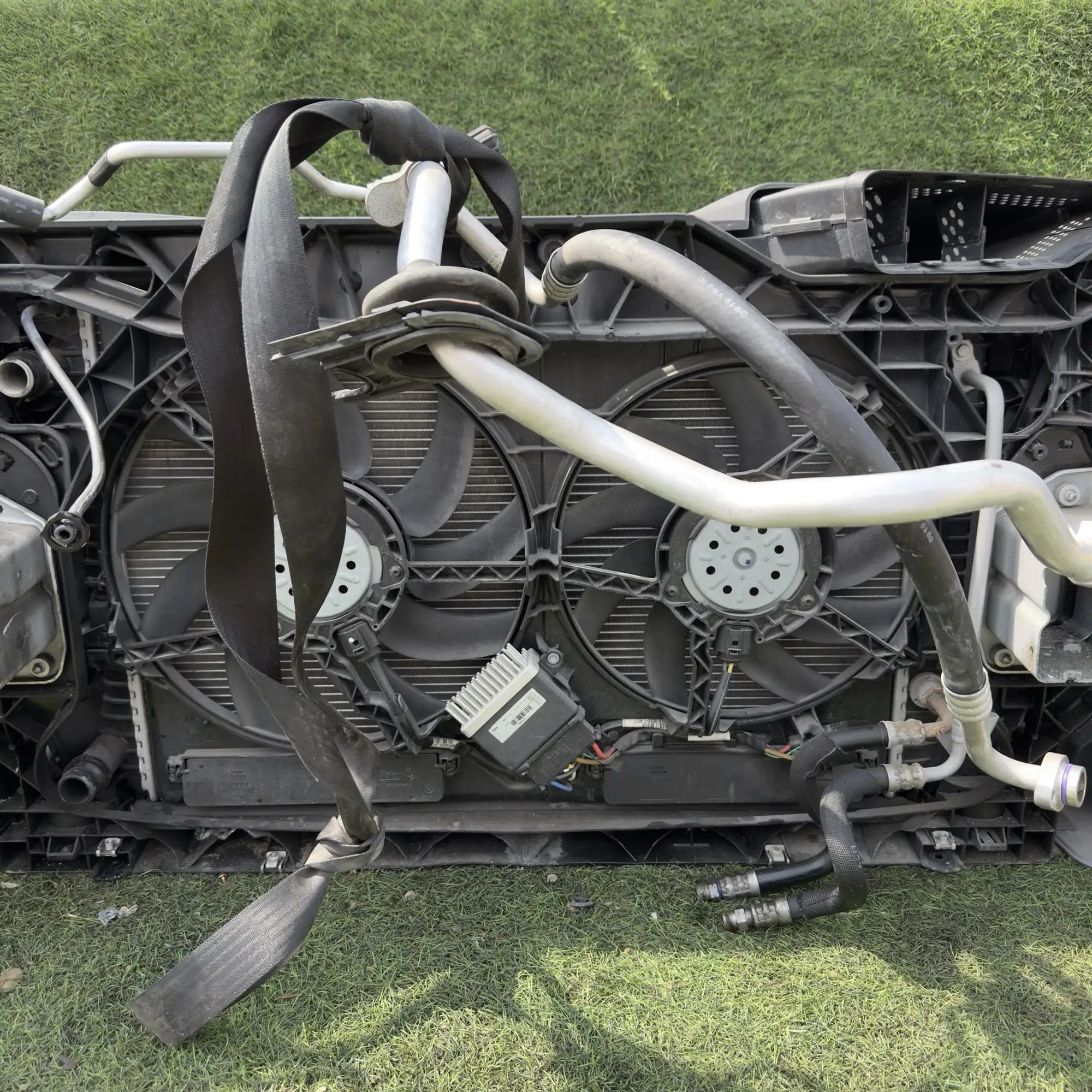 https://ycs.partsauto.market/partsauto-images/thmbs/userImages/772e461030aea93f4dbb6447c0f924d3/part/942d889e-40d9-446c-9a04-52dcba54a969_1778159281101.jpg