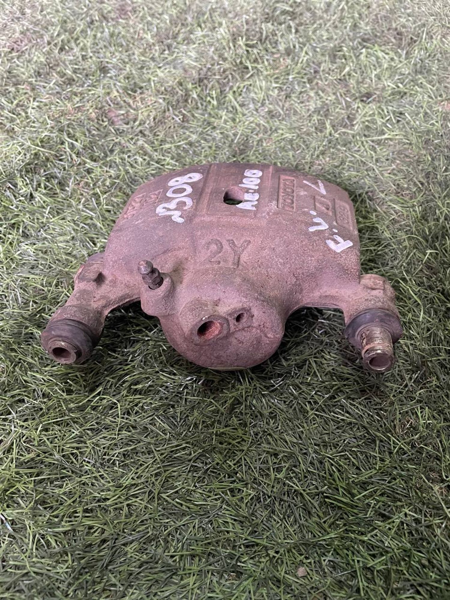 308 Суппорт тормозной передний левый TOYOTA SPRINTER AE100, 3000 рублей, Невинномысск