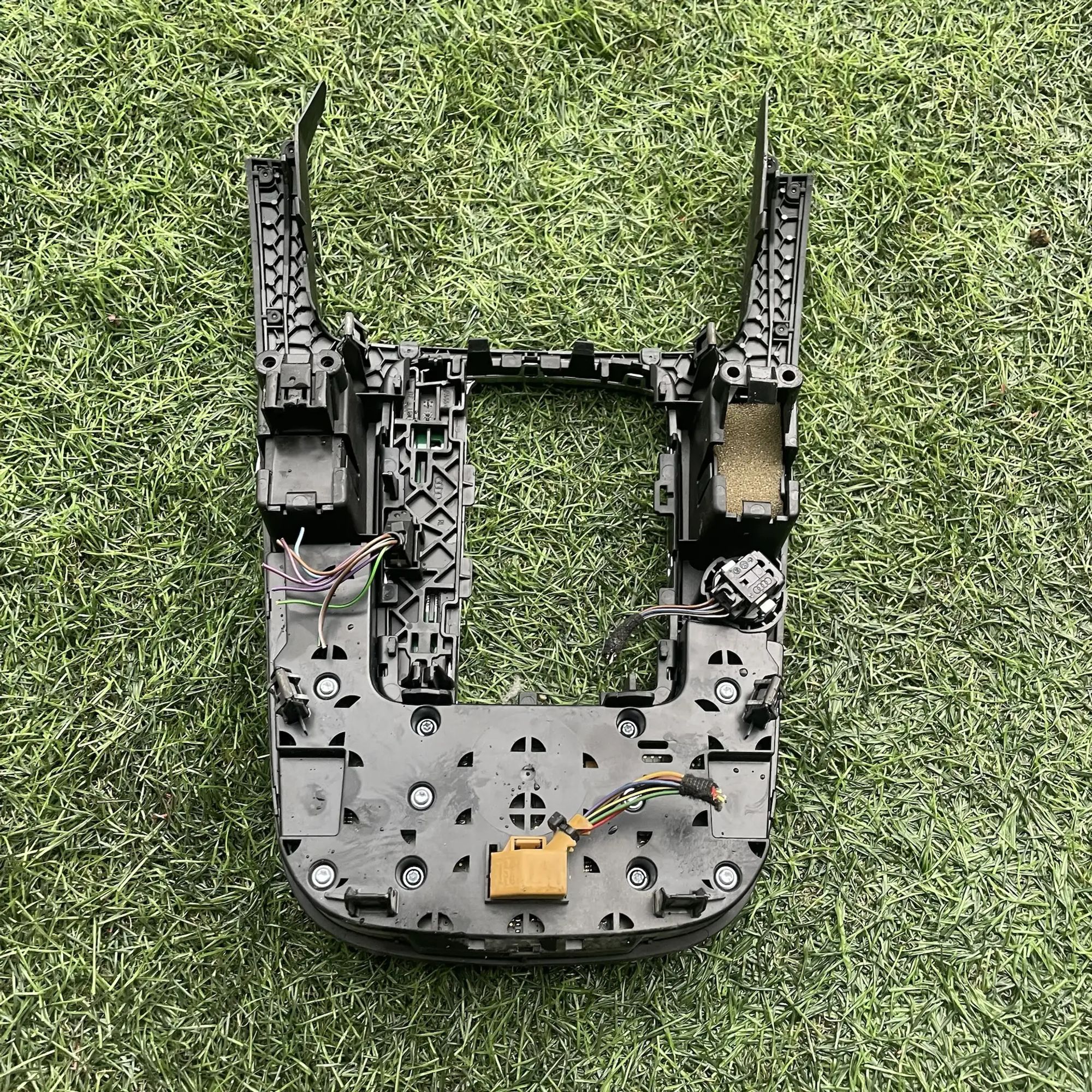 https://ycs.partsauto.market/partsauto-images/thmbs/userImages/772e461030aea93f4dbb6447c0f924d3/part/948cd7ff-a87c-4784-a1e0-b8baa58a7bc6_1779090434792.jpg