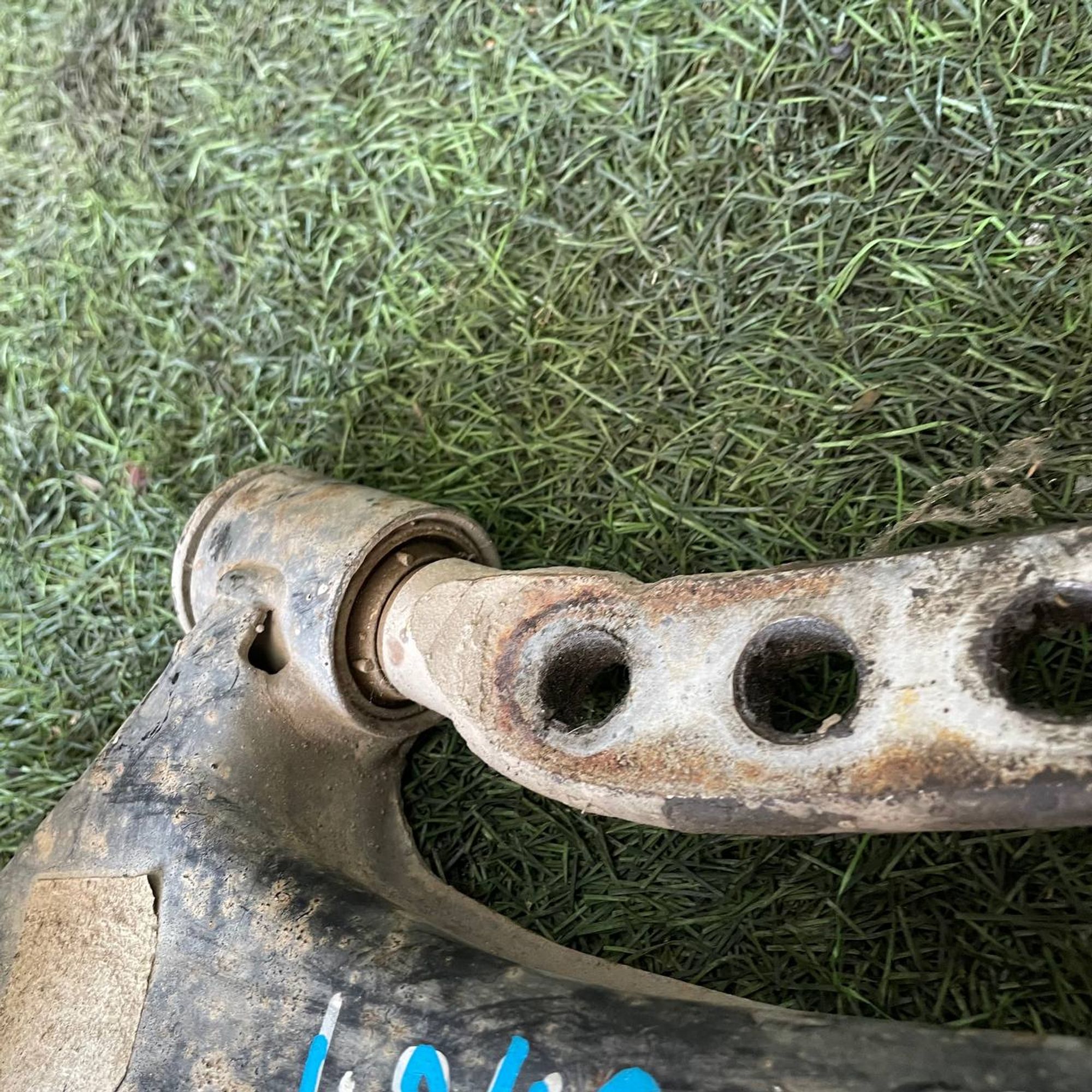 246 Рычаг передний левый нижний NISSAN CEFIRO A33, 1 рублей, Невинномысск