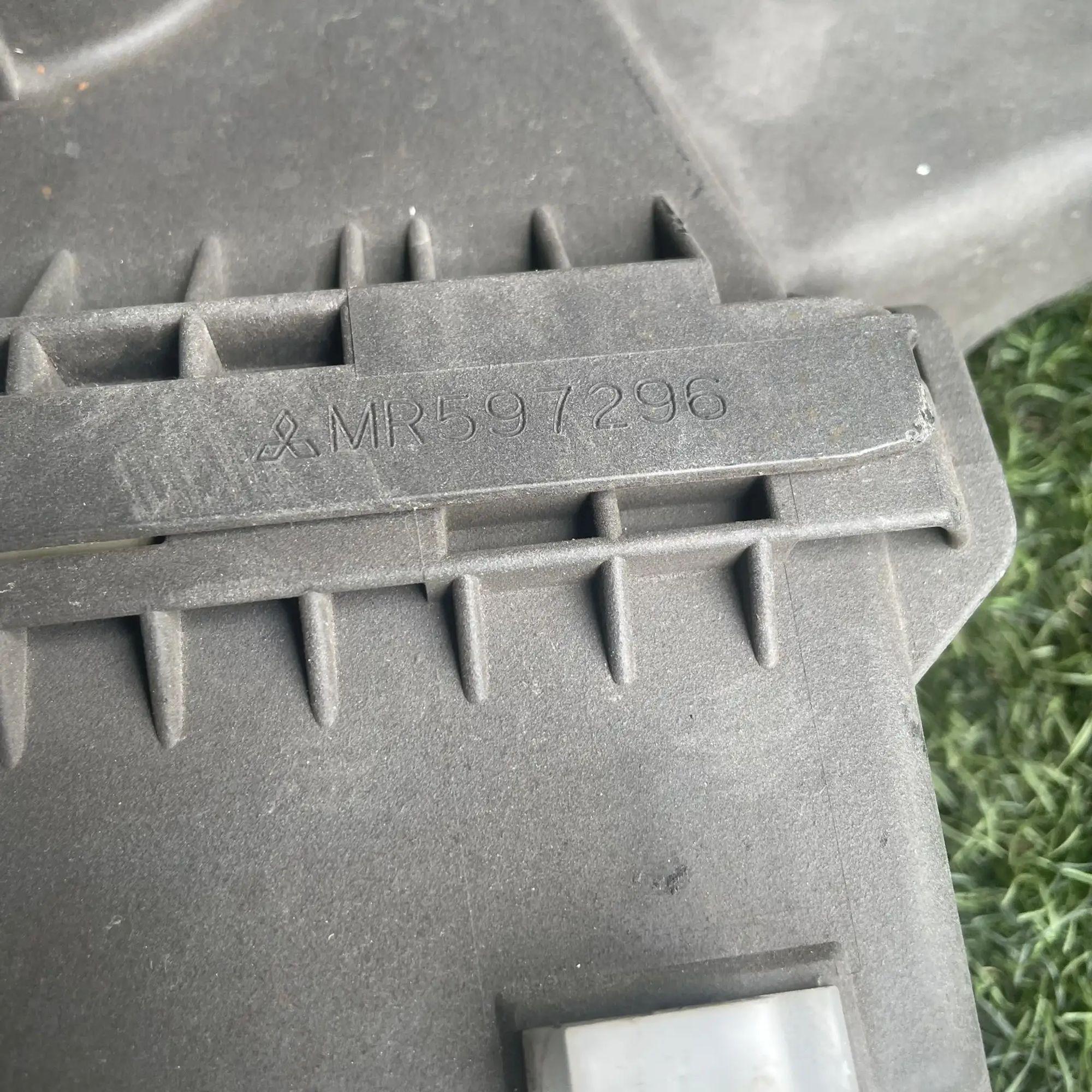 https://ycs.partsauto.market/partsauto-images/thmbs/userImages/772e461030aea93f4dbb6447c0f924d3/part/964d630f-0f12-473f-b091-70b20dd4410d_1776669061387.jpg