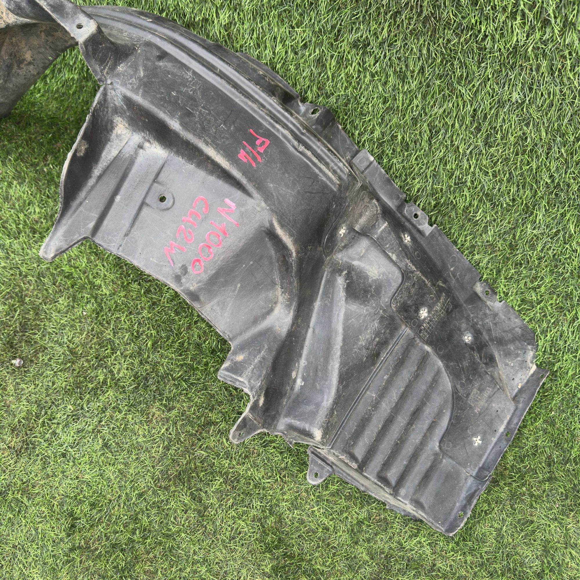 1000 Подкрылок передний левый MITSUBISHI AIRTREK CU2W, 999 рублей, Невинномысск