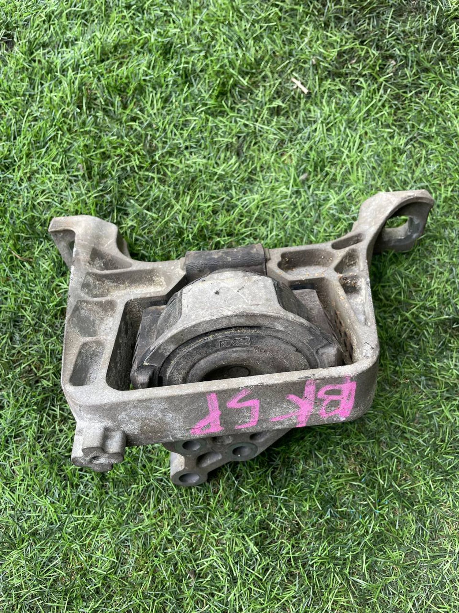 https://ycs.partsauto.market/partsauto-images/thmbs/userImages/772e461030aea93f4dbb6447c0f924d3/part/989a77d0-1851-467e-941c-d9c19eb06f82_1773820425647.jpg
