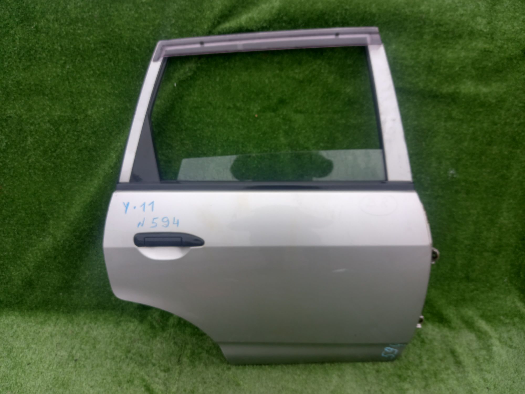 594 дверь на NISSAN AD Y11, 9500 рублей, Невинномысск