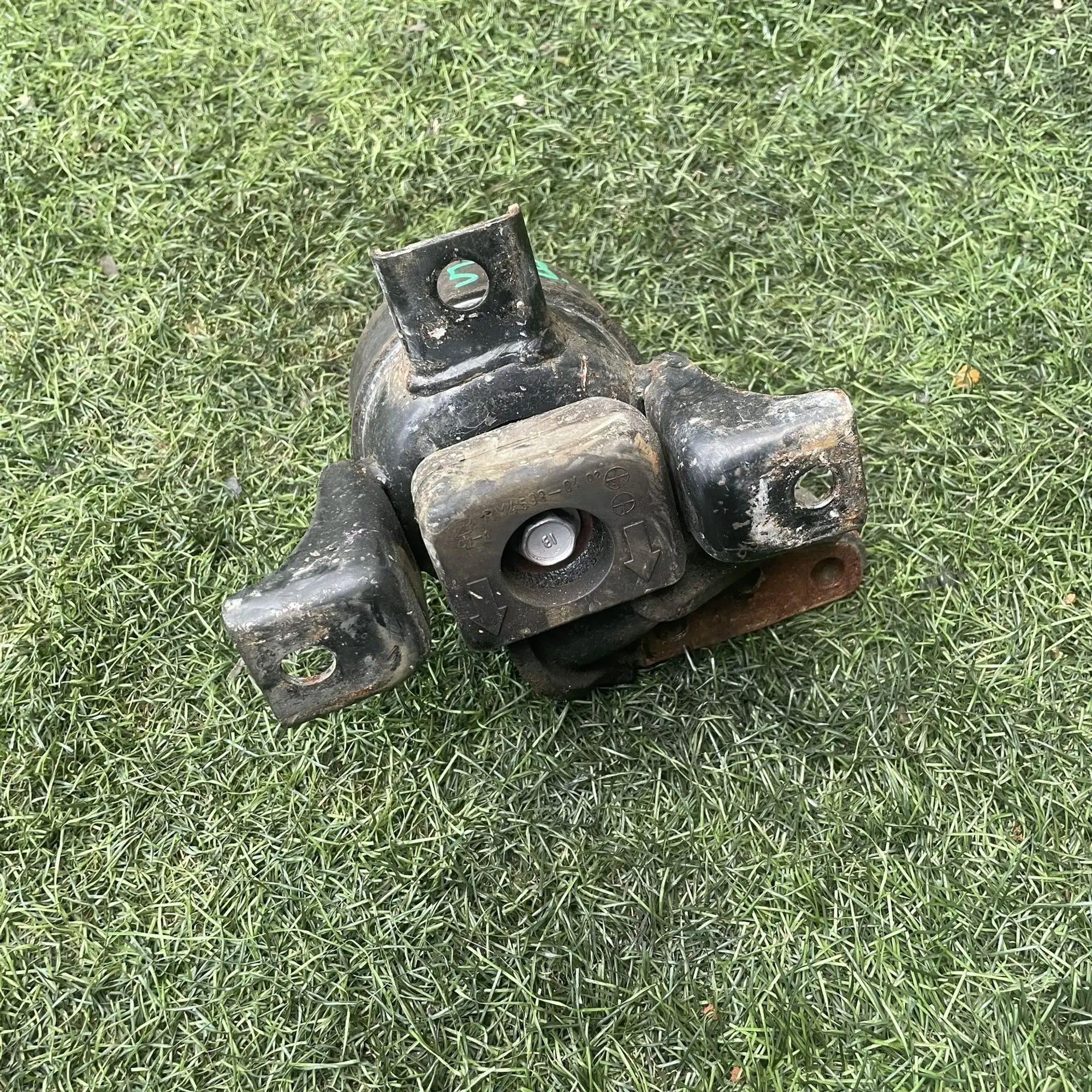 https://ycs.partsauto.market/partsauto-images/thmbs/userImages/772e461030aea93f4dbb6447c0f924d3/part/9a1d65dd-e85f-4fec-8a73-bcf27a517887_1776924055805.jpg