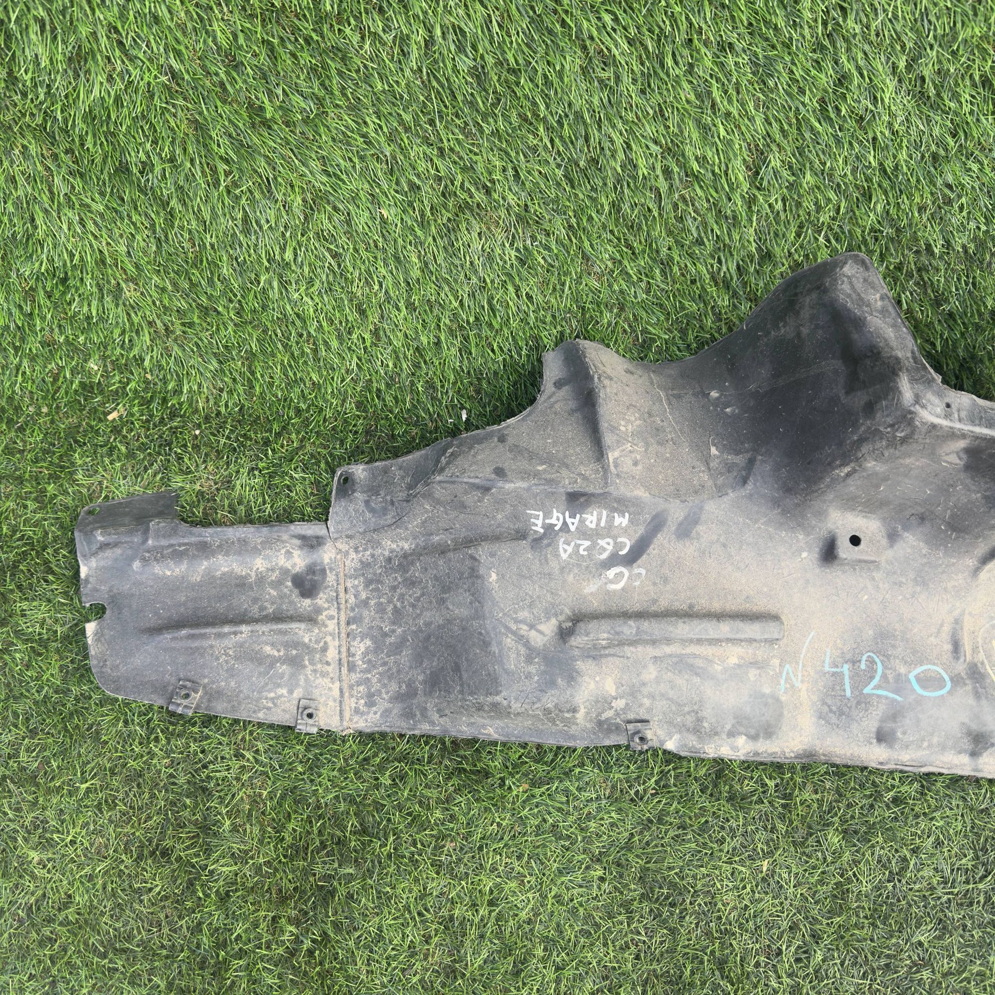 420 Подкрылок передний правый MITSUBISHI DINGO CQ2A, 3500 рублей, Невинномысск