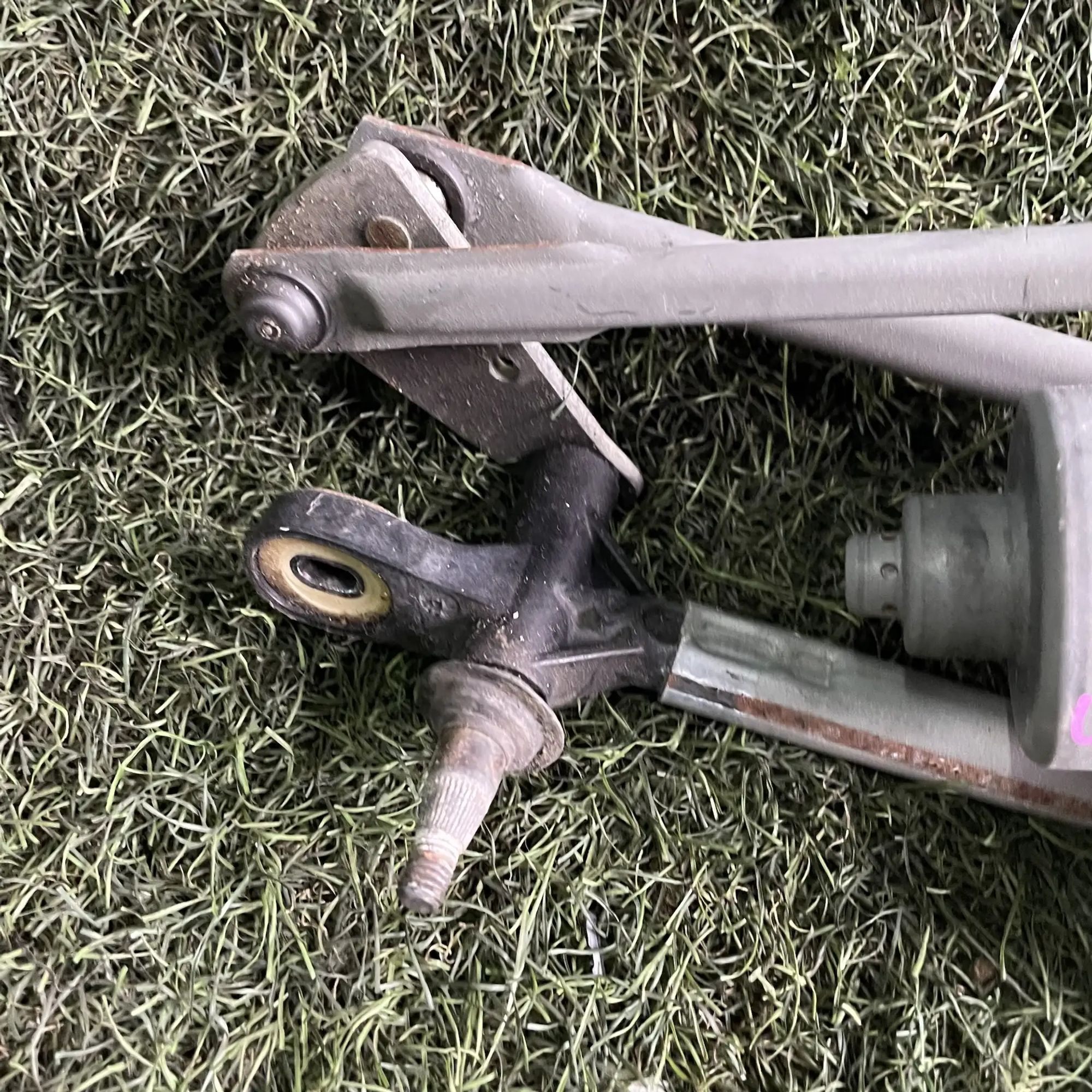 https://ycs.partsauto.market/partsauto-images/thmbs/userImages/772e461030aea93f4dbb6447c0f924d3/part/9ab533cc-2a18-4645-a8ad-ebe7e0eb1c4e_1778830177535.jpg