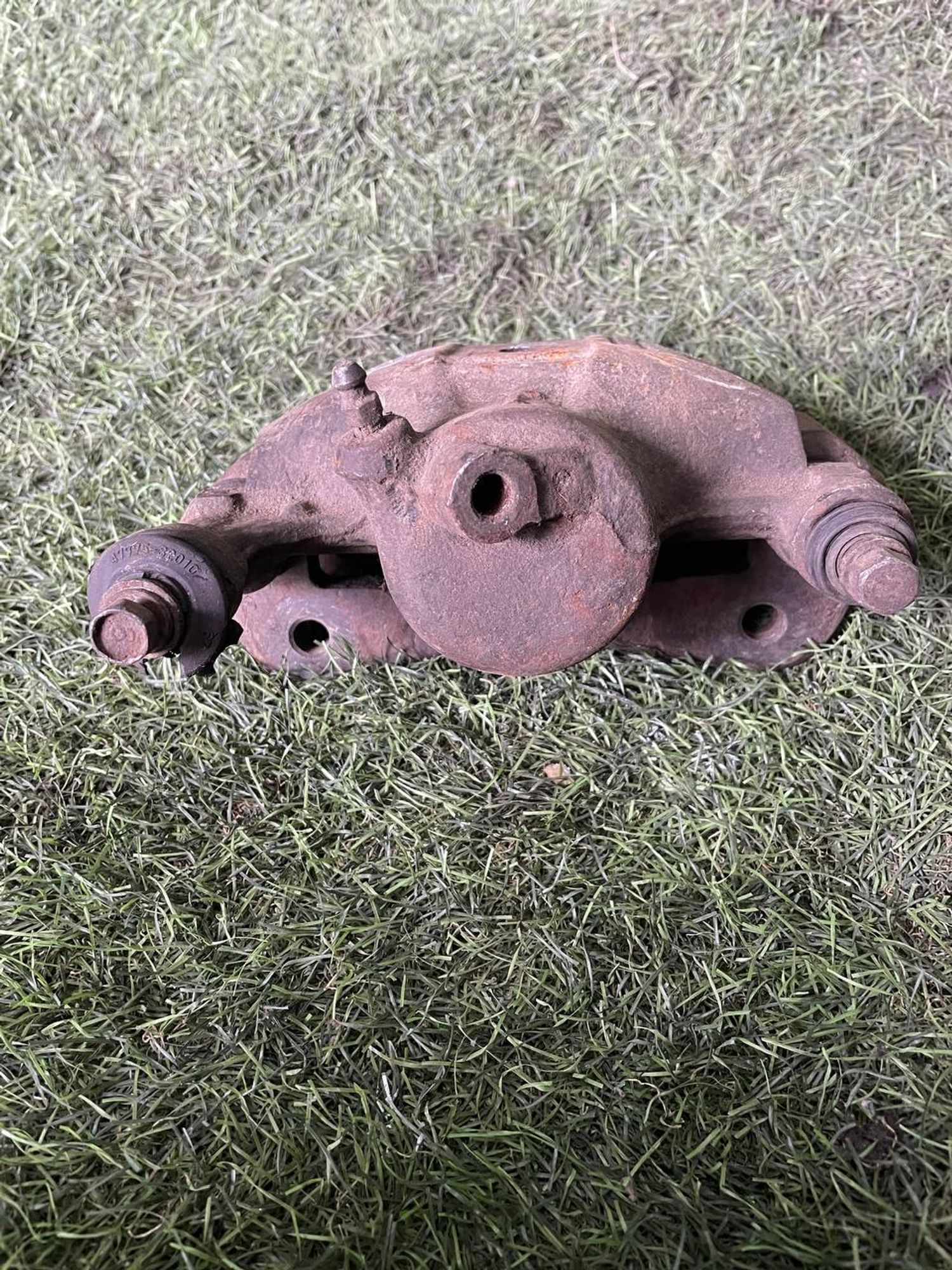 227 Суппорт тормозной передний левый TOYOTA COROLLA AE81, 3000 рублей, Невинномысск