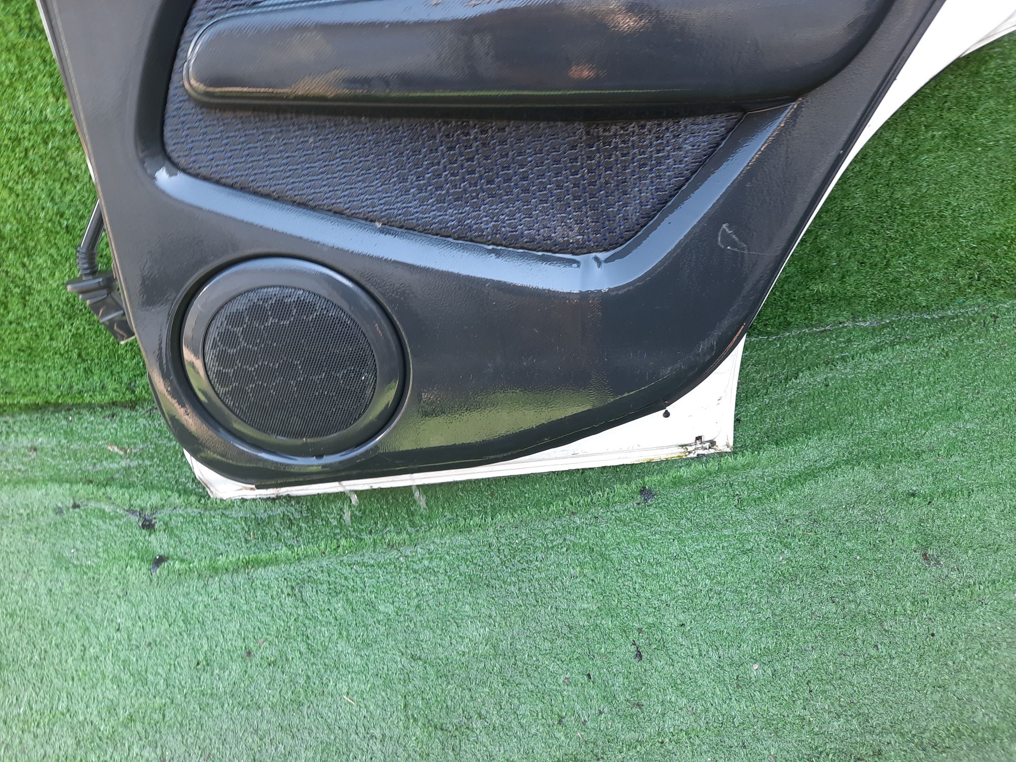 1361 дверь на MITSUBISHI AIRTREK CU2W, 10500 рублей, Невинномысск