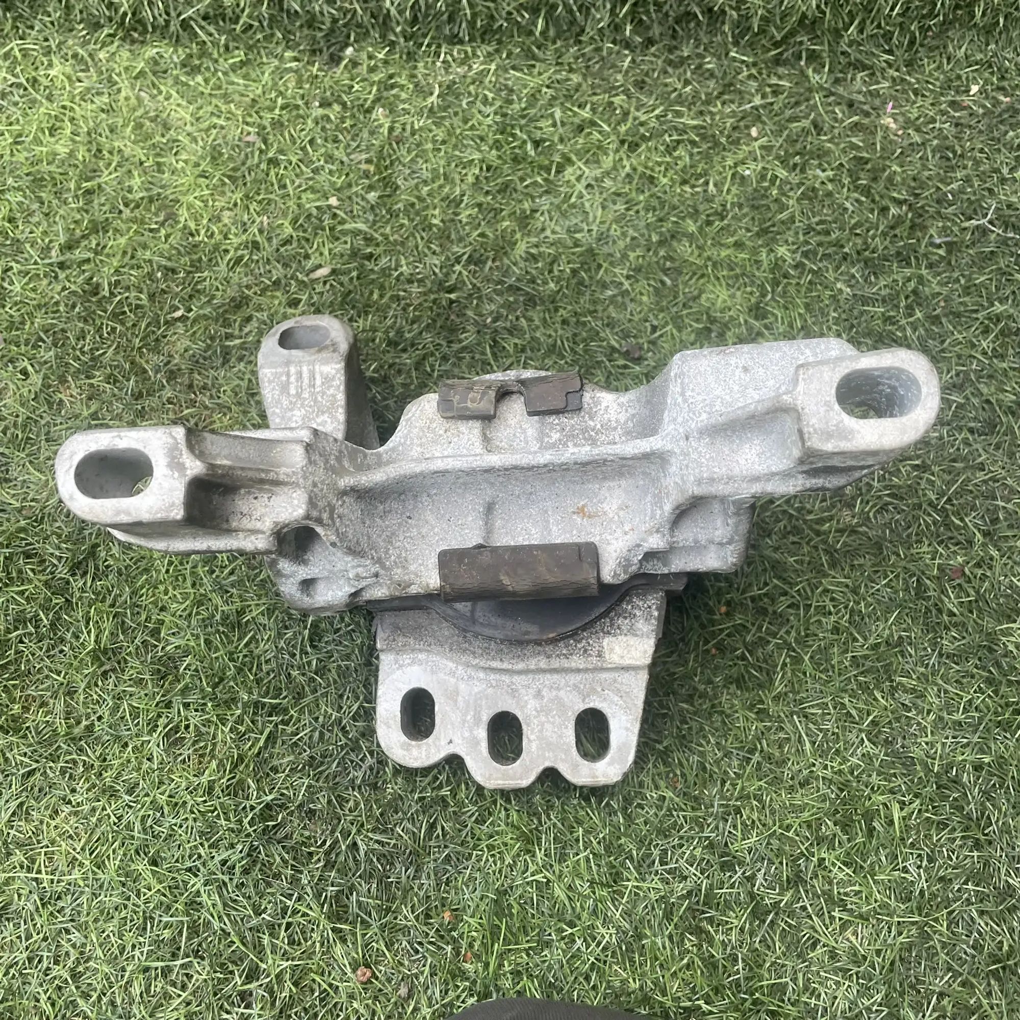https://ycs.partsauto.market/partsauto-images/thmbs/userImages/772e461030aea93f4dbb6447c0f924d3/part/9b7c71ca-2487-485c-b967-9b922dcc12b7_1776924963195.jpg