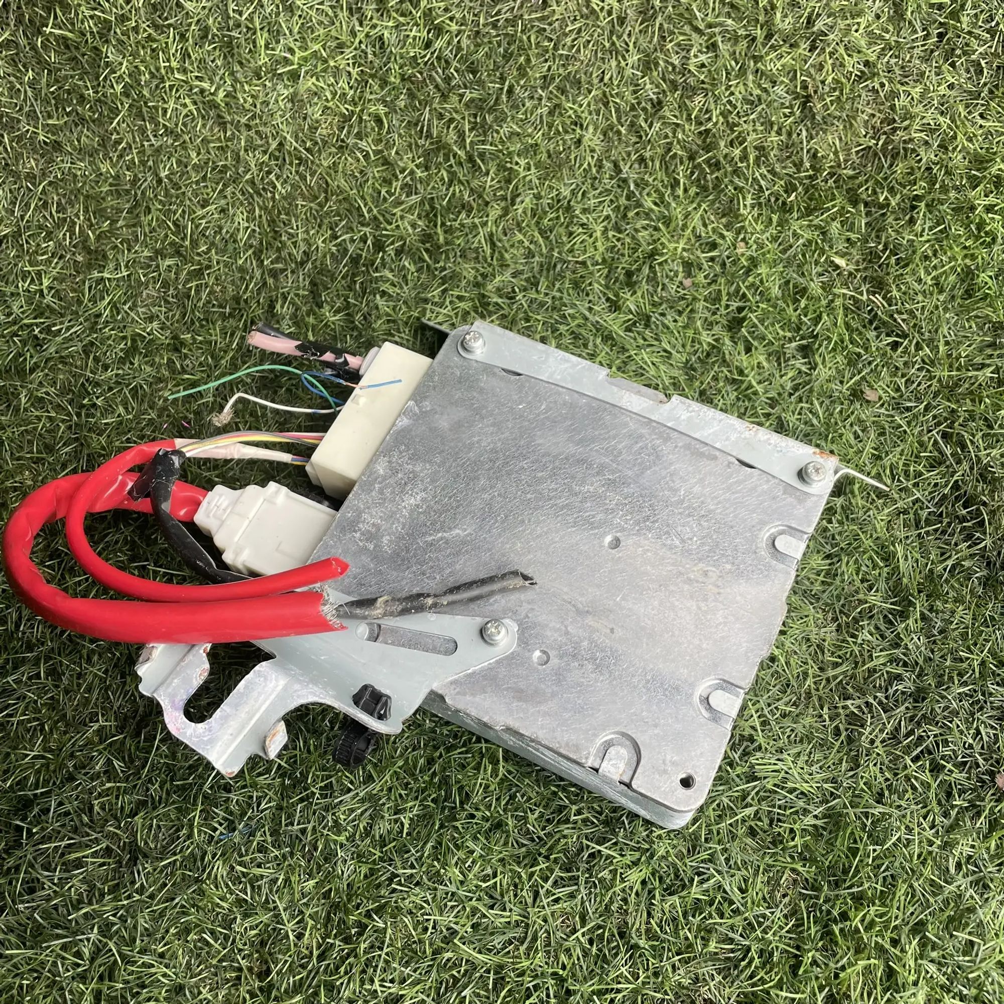 https://ycs.partsauto.market/partsauto-images/thmbs/userImages/772e461030aea93f4dbb6447c0f924d3/part/9bcea7d9-fb45-4e90-a394-359c933d08f2_1776513276343.jpg