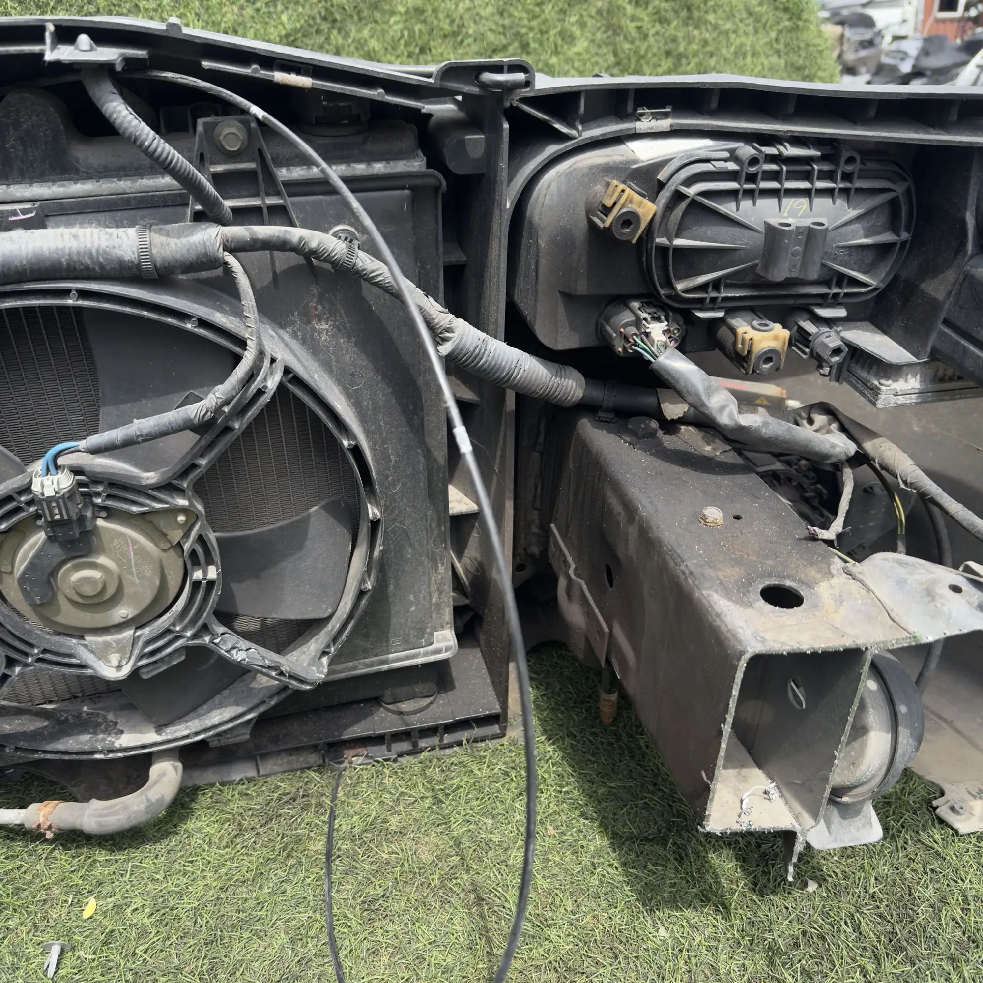 https://ycs.partsauto.market/partsauto-images/thmbs/userImages/772e461030aea93f4dbb6447c0f924d3/part/9bddc6c5-df02-49fe-a23f-bc4d771488ad_1778156183500.jpg