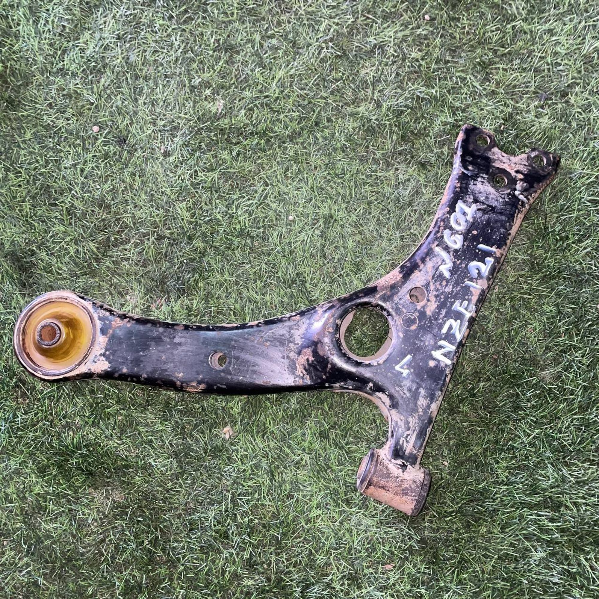 601 Рычаг передний левый нижний TOYOTA RUNX NZE121, 1 рублей, Невинномысск