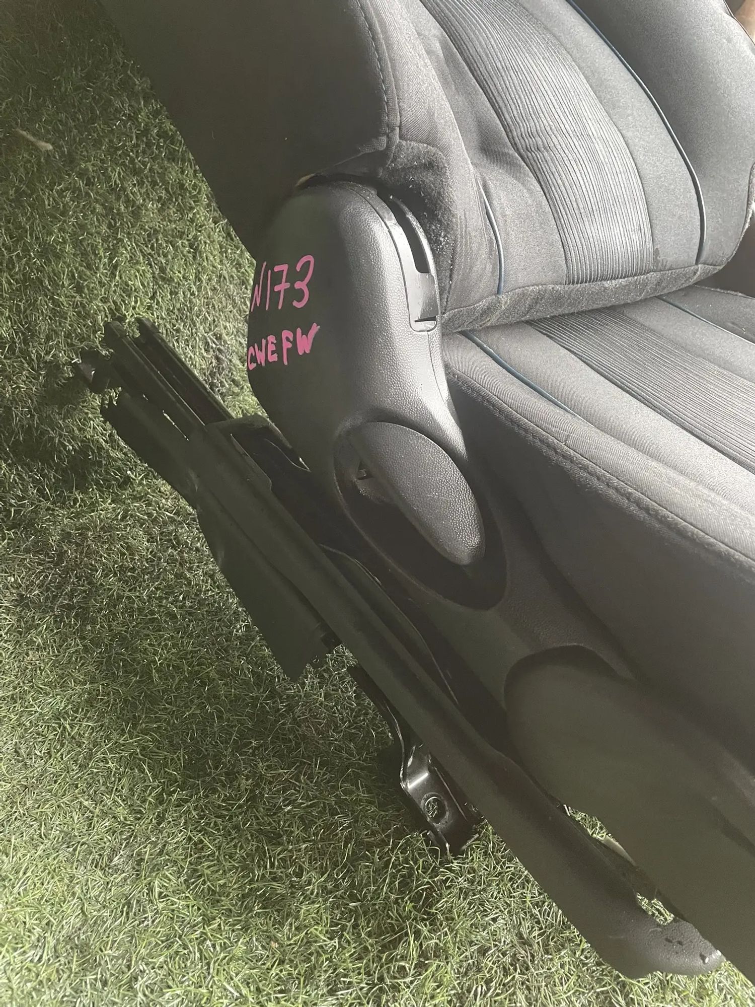 https://ycs.partsauto.market/partsauto-images/thmbs/userImages/772e461030aea93f4dbb6447c0f924d3/part/9c5a7602-334f-4861-9000-099de1edf8e0_1777968926549.jpg