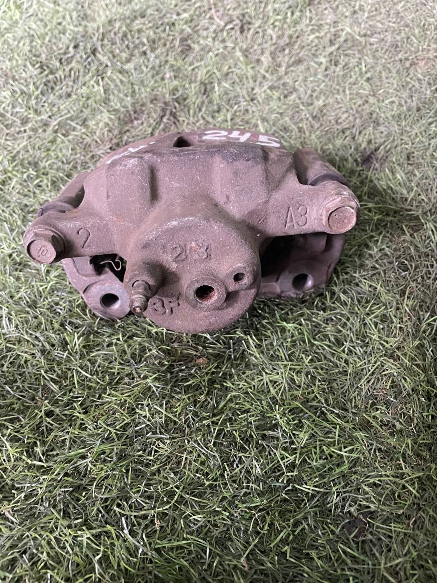 245 Суппорт тормозной передний левый TOYOTA IST NCP60, 3000 рублей, Невинномысск