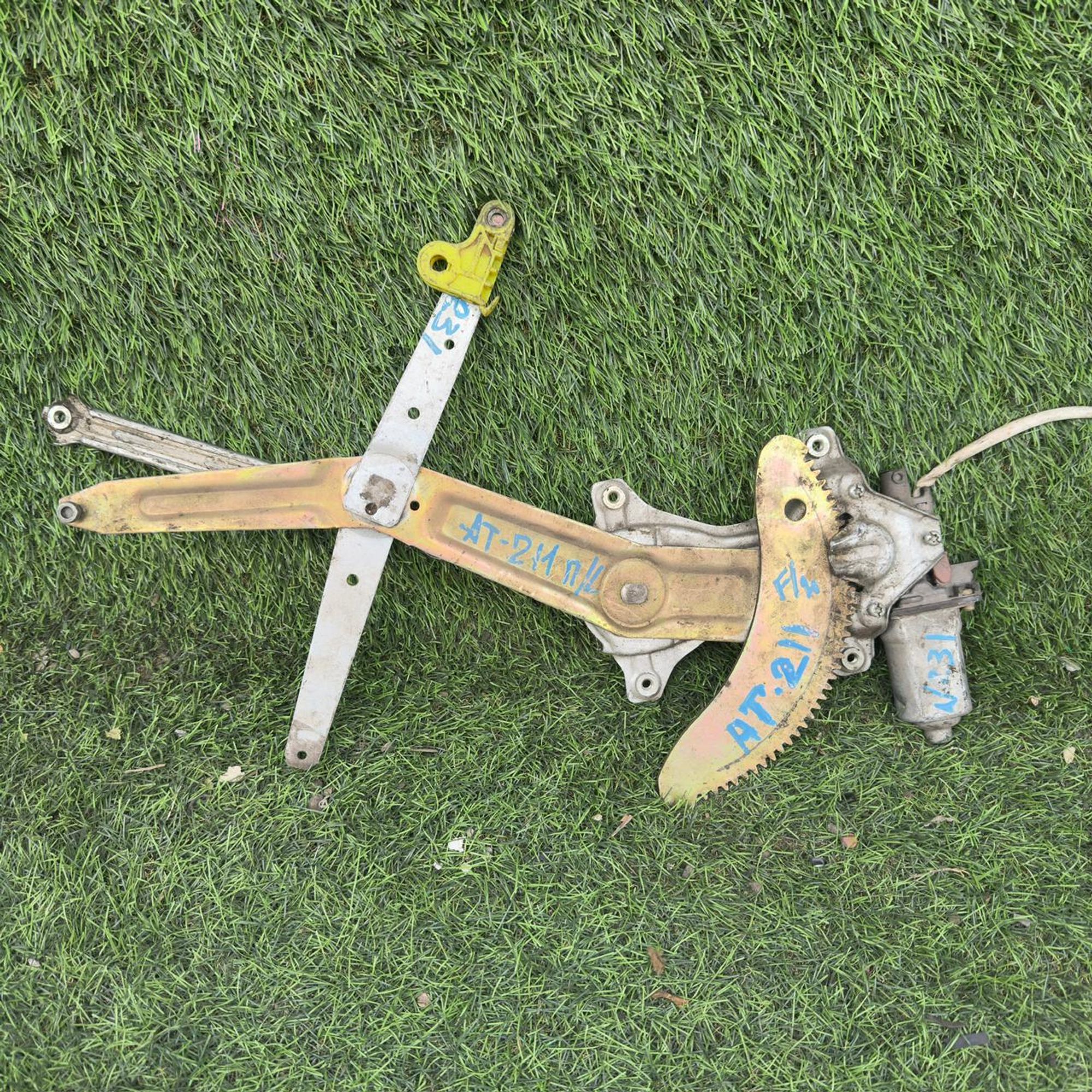 231 Стеклоподъемник передней левой двери TOYOTA CALDINA AT211, 3500 рублей, Невинномысск