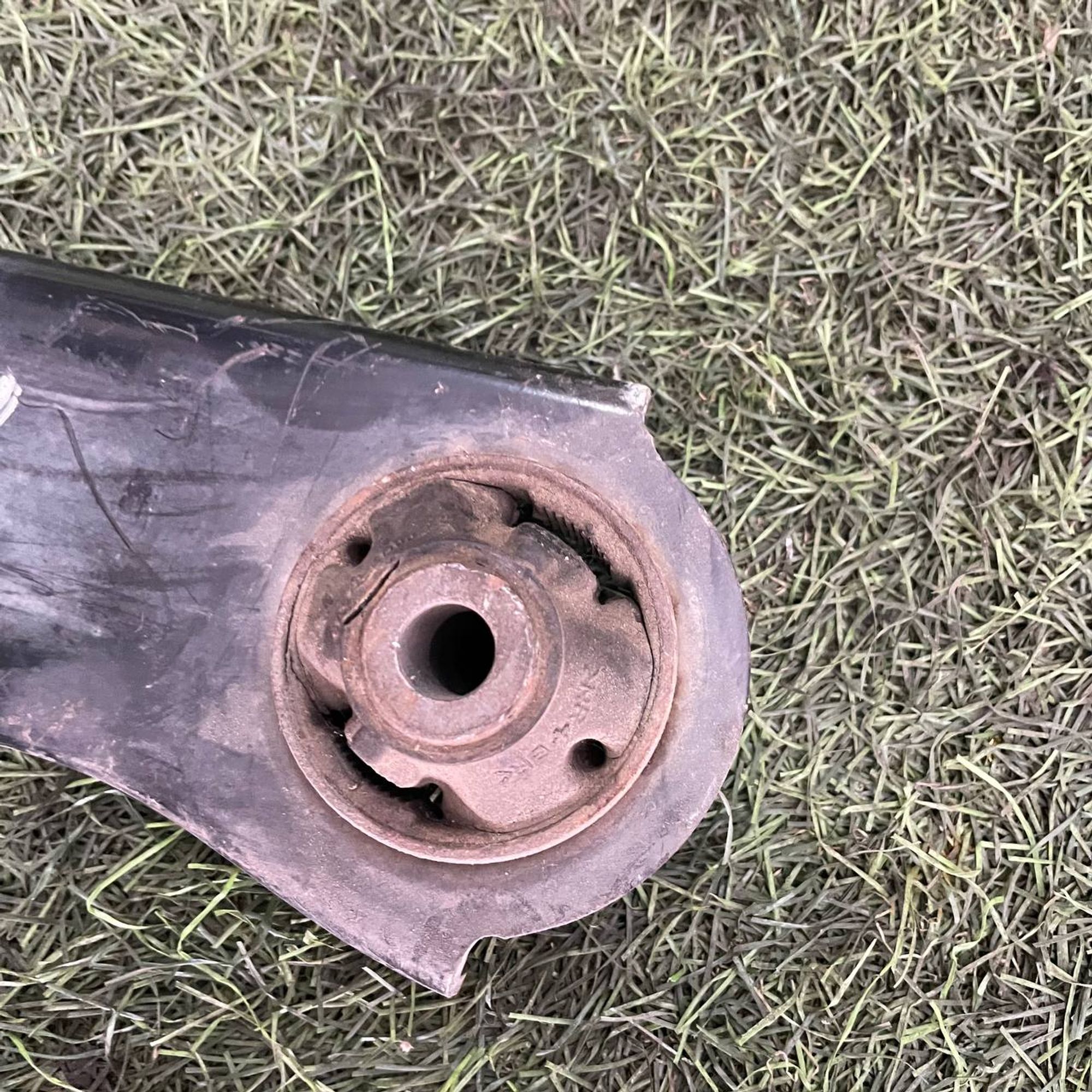 227 Рычаг передний левый нижний NISSAN NOTE E11, 3500 рублей, Невинномысск