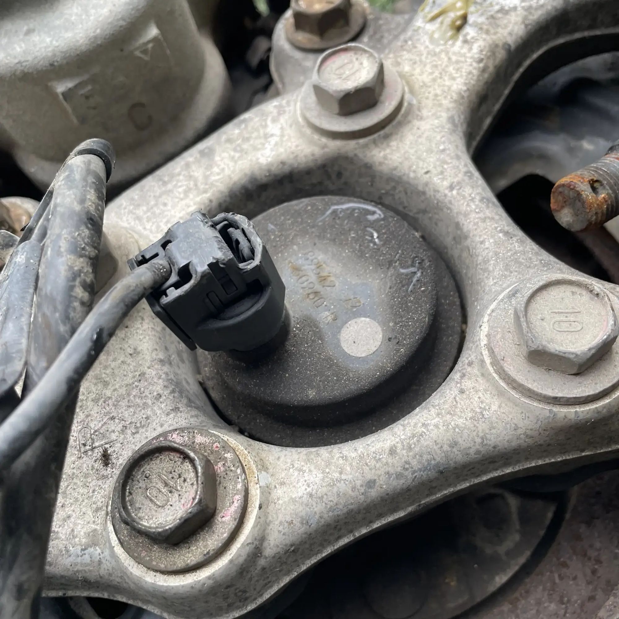https://ycs.partsauto.market/partsauto-images/thmbs/userImages/772e461030aea93f4dbb6447c0f924d3/part/9d0df134-ec64-4bcc-8323-9e8f251ee644_1779258481297.jpg