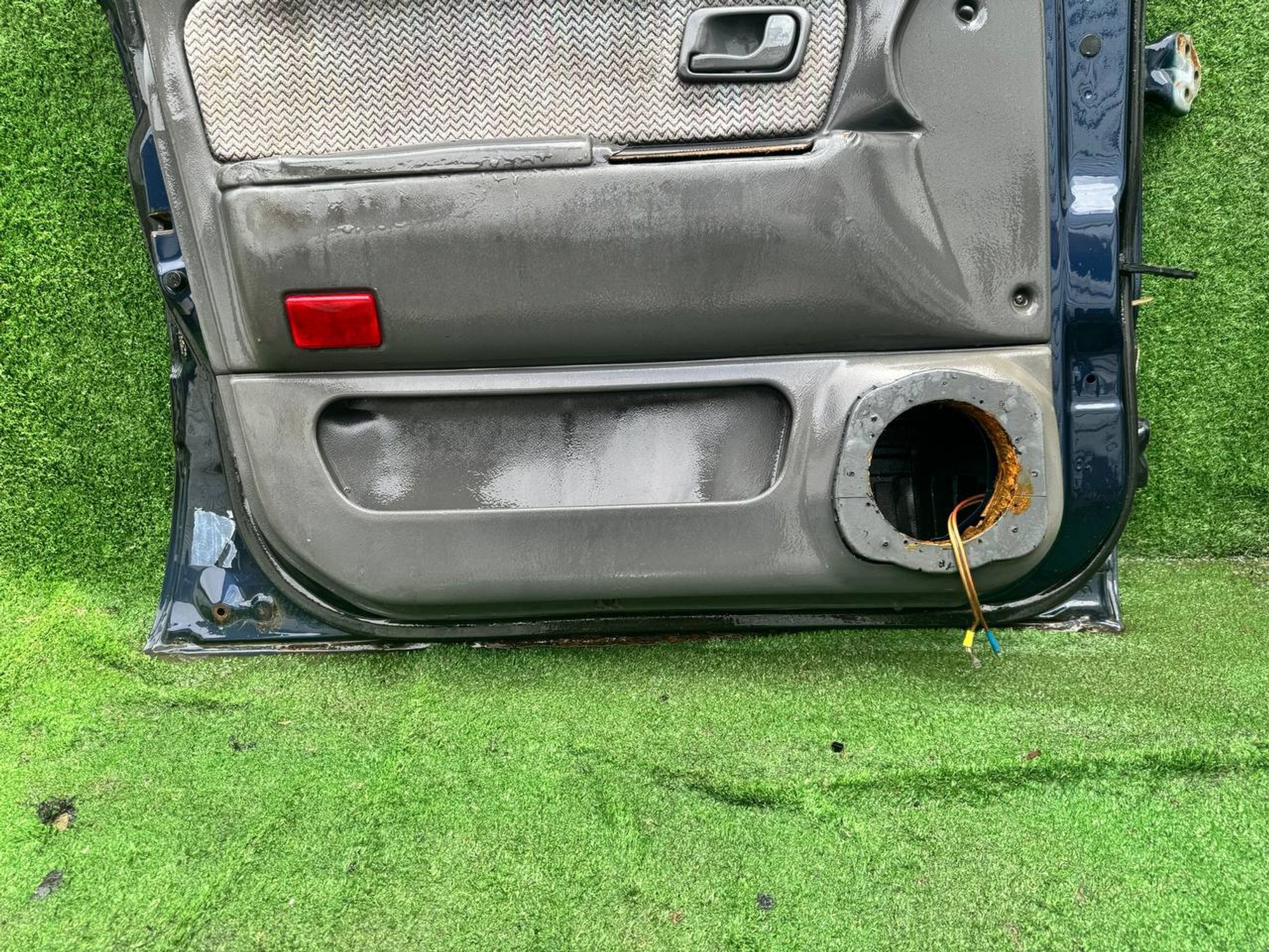 2044 дверь на MITSUBISHI CHARIOT RN33, 5500 рублей, Невинномысск