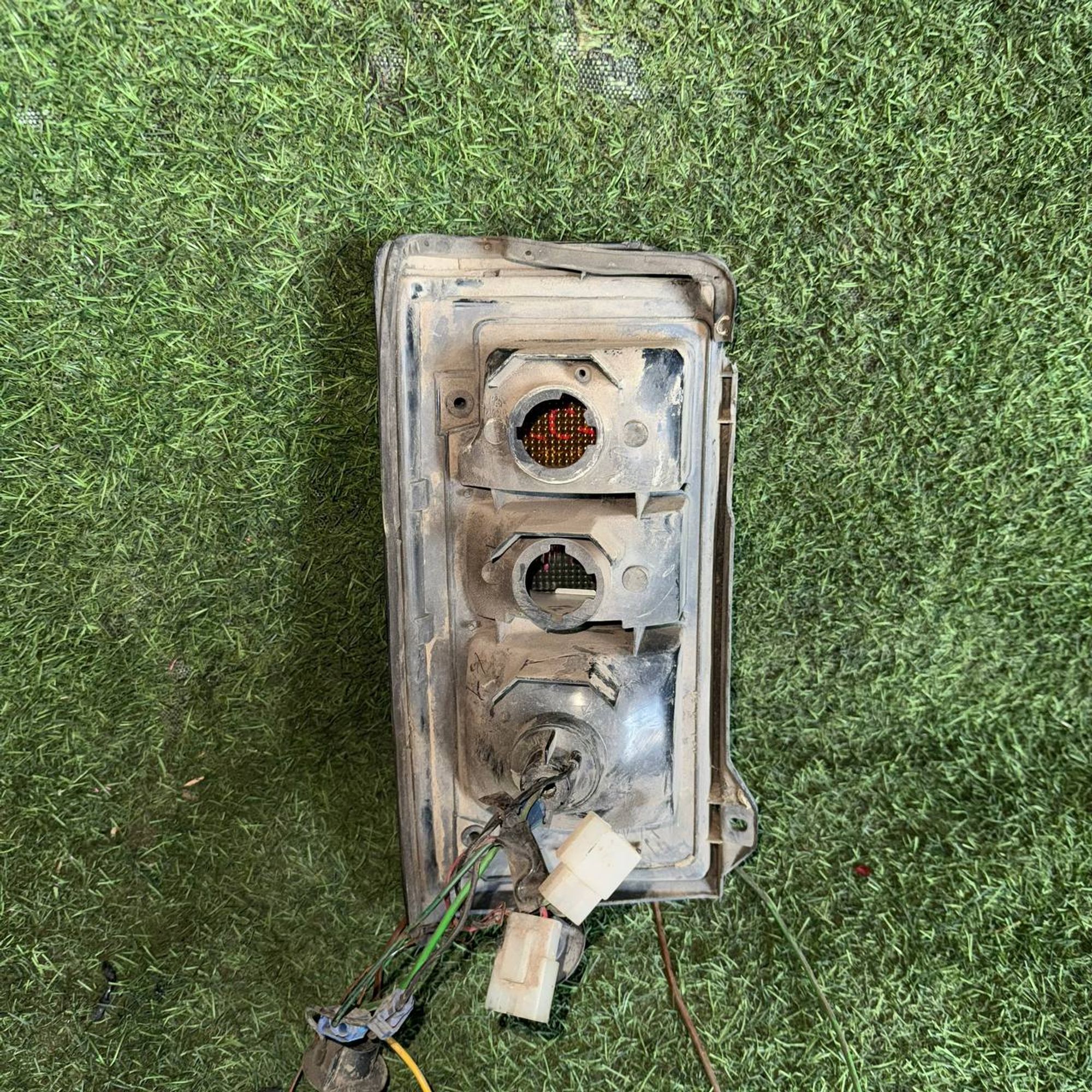 1239 Фонарь задний правый NISSAN URVAN E24, 2500 рублей, Невинномысск