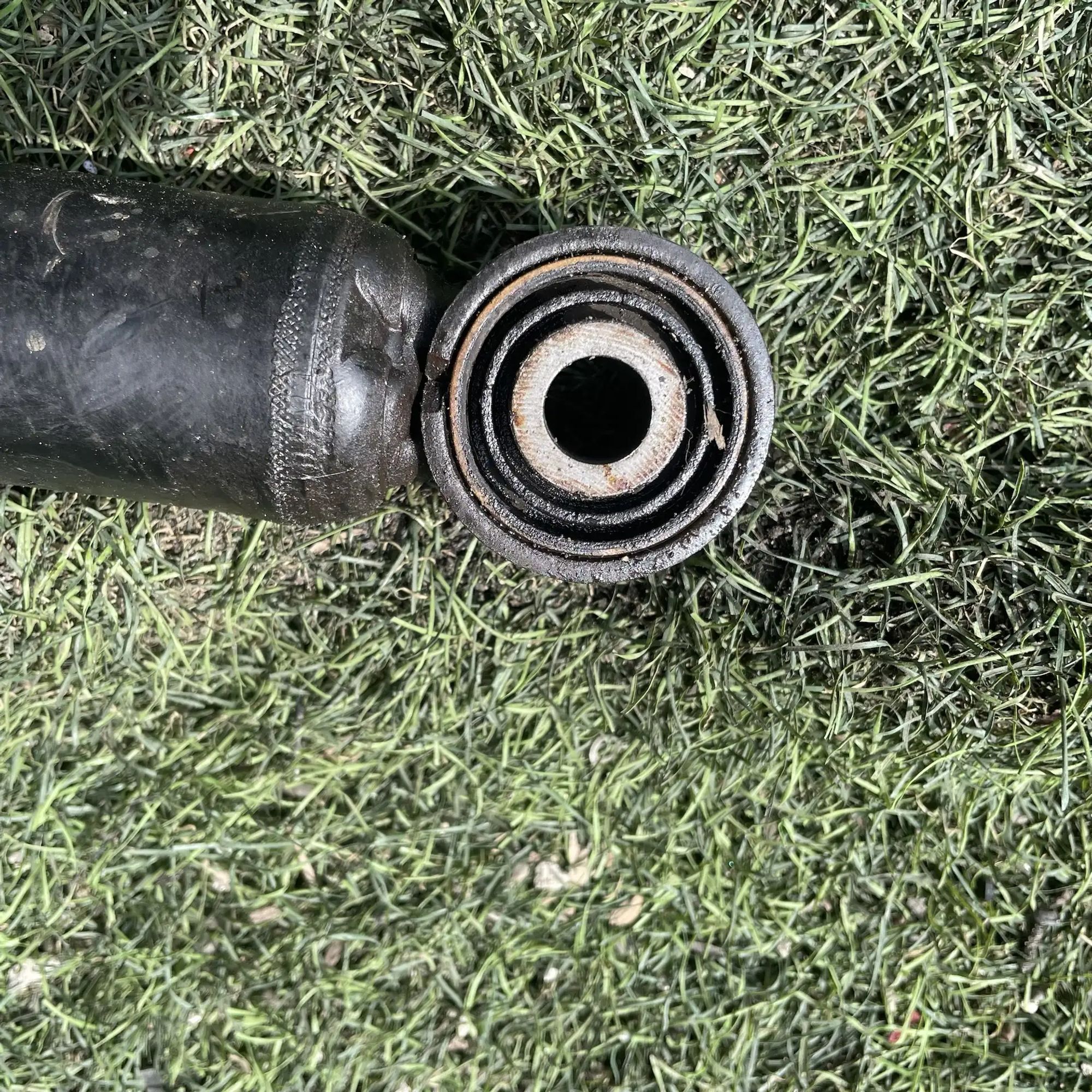 https://ycs.partsauto.market/partsauto-images/thmbs/userImages/772e461030aea93f4dbb6447c0f924d3/part/9e05b077-c9e8-4d35-94f0-6d059cf715a4_1779109390496.jpg