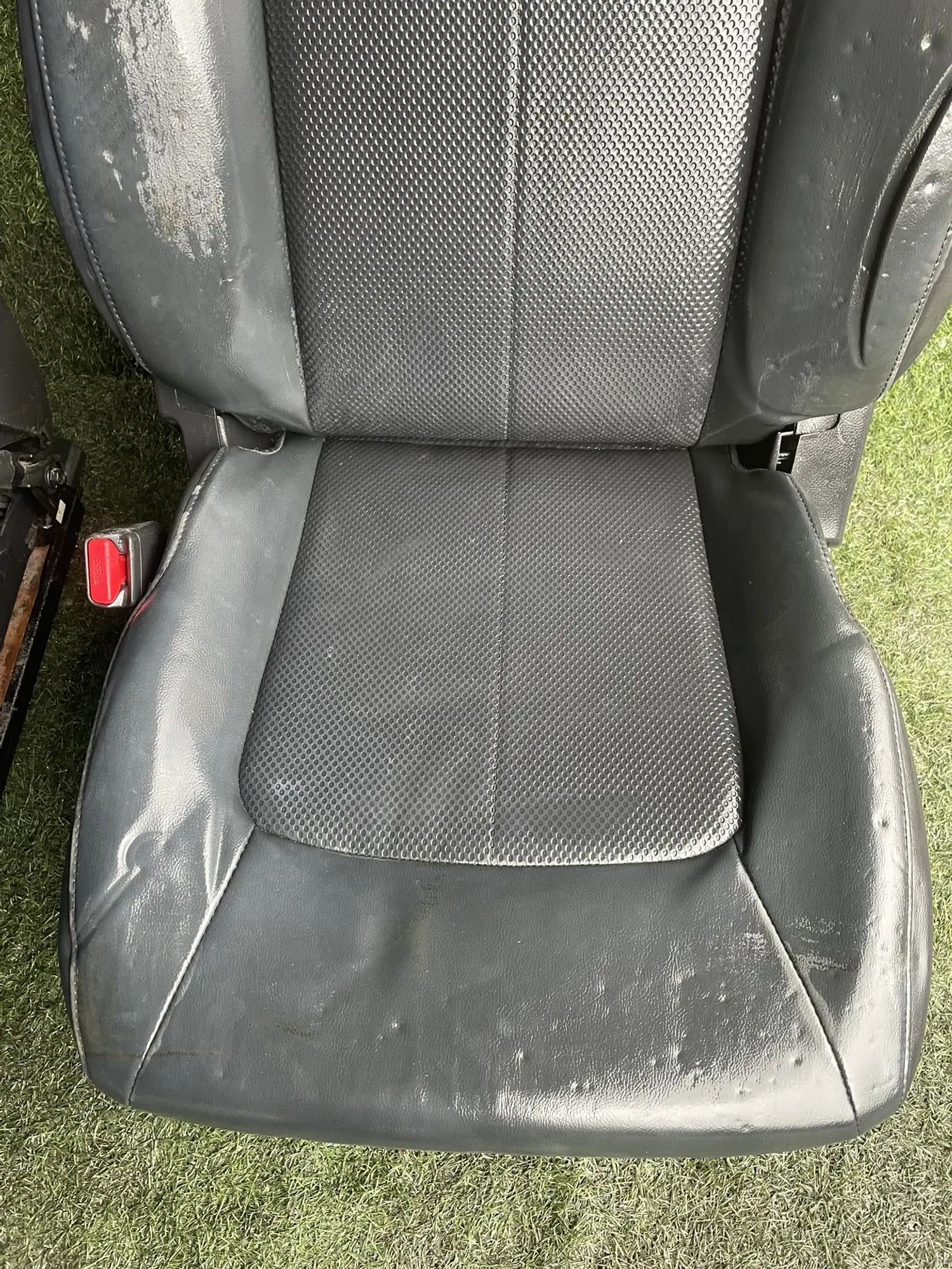 https://ycs.partsauto.market/partsauto-images/thmbs/userImages/772e461030aea93f4dbb6447c0f924d3/part/9e8d13aa-f33e-450a-80f3-f58663c6b384_1777968165291.jpg