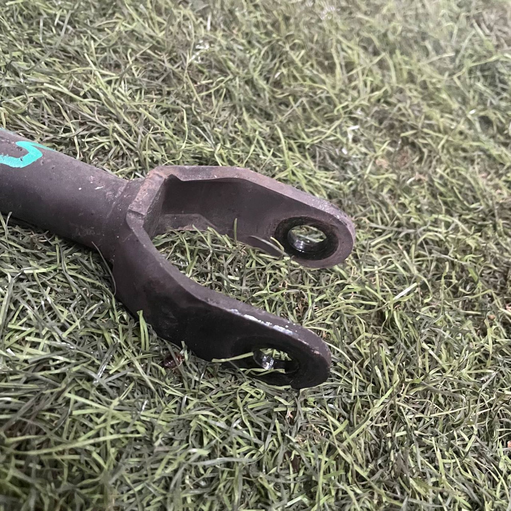 555 Рычаг задний поперечный нижний NISSAN TEANA J31 VQ23DE, 2000 рублей, Невинномысск