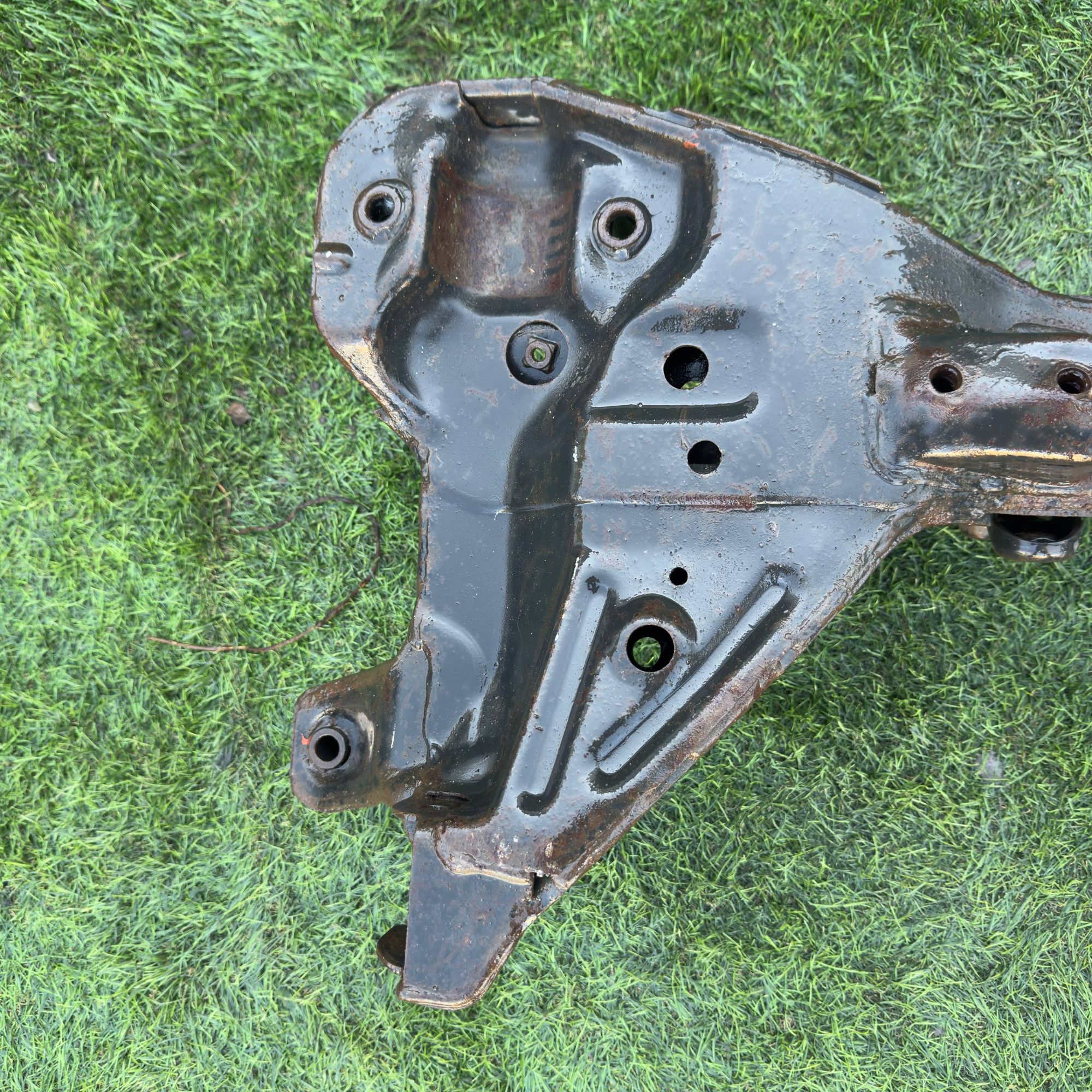 194 Подрамник передний MITSUBISHI CARISMA DA2A, 1 рублей, Невинномысск