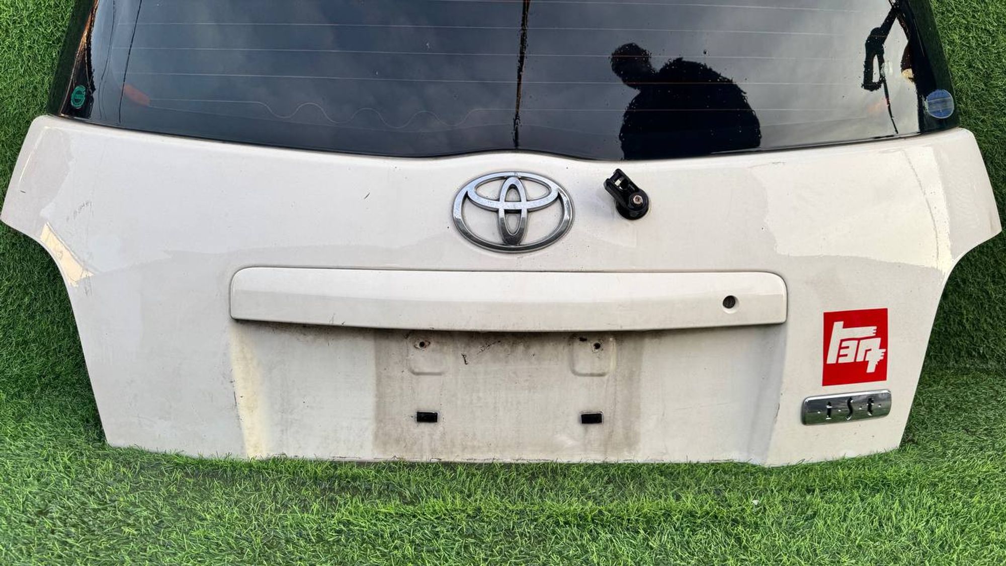 257 дверь багажника на TOYOTA IST NCP60, 12500 рублей, Невинномысск