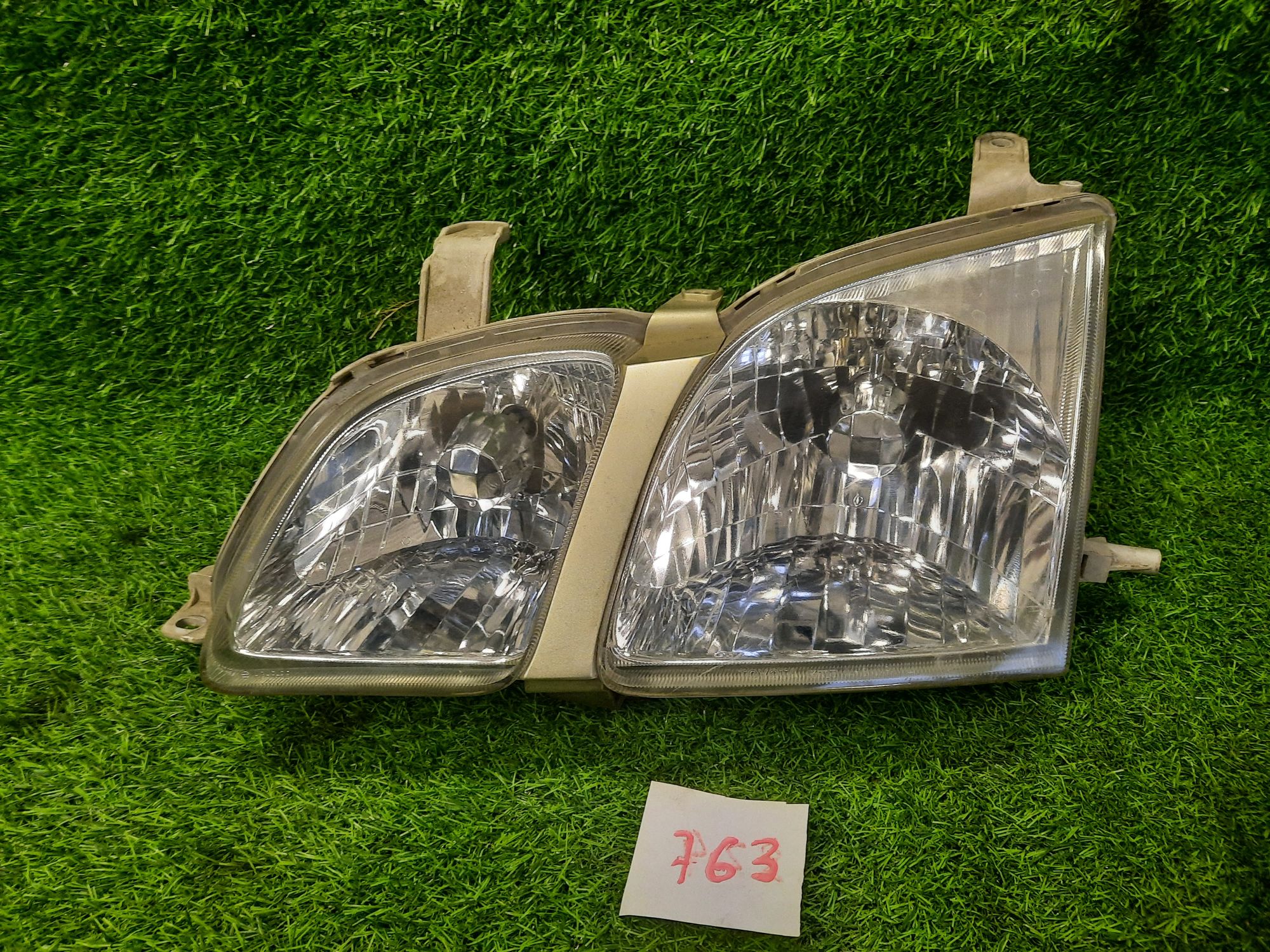 763 Фара левая Toyota Nadia SXN10, 8000 рублей, Невинномысск