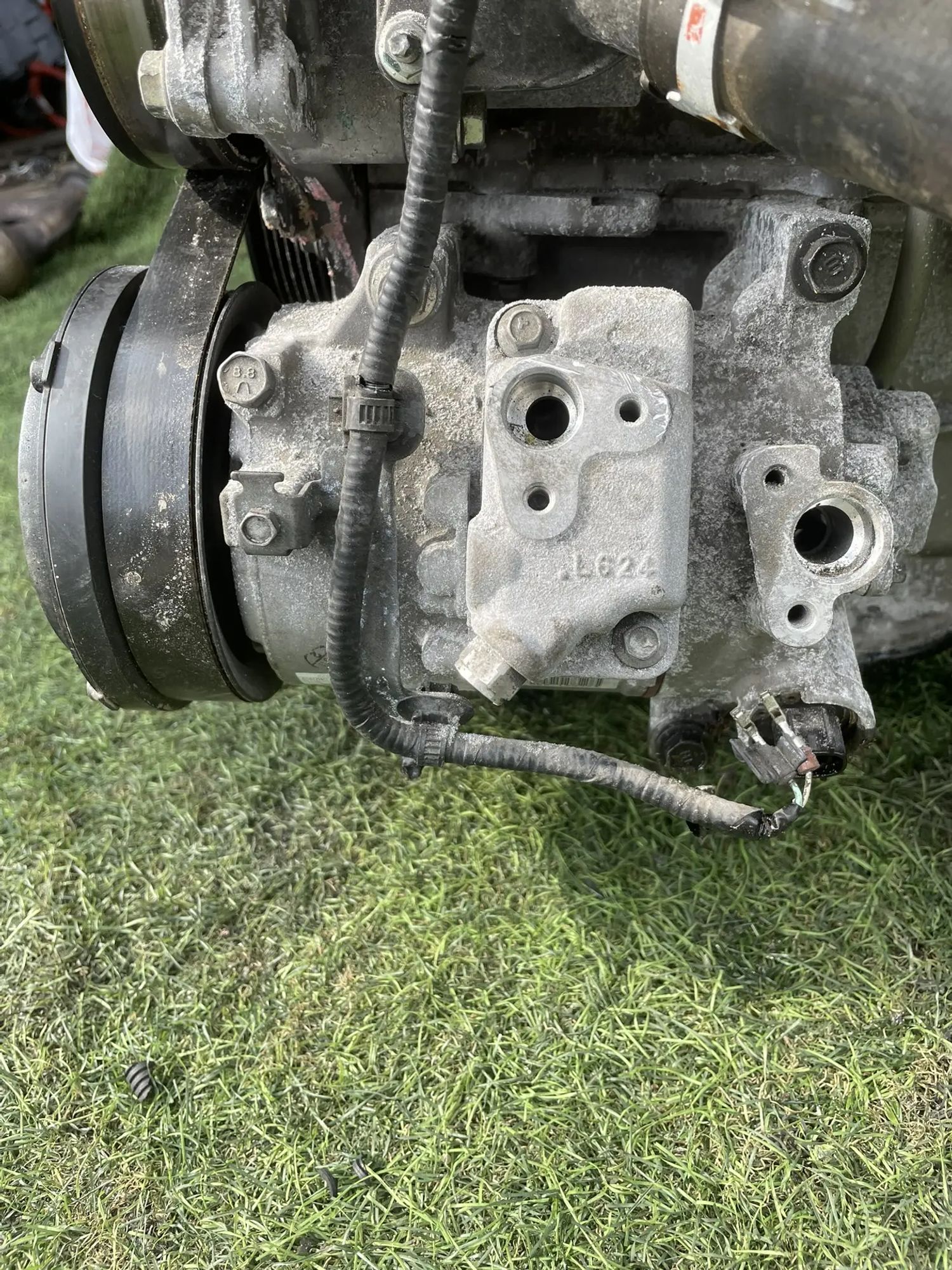 https://ycs.partsauto.market/partsauto-images/thmbs/userImages/772e461030aea93f4dbb6447c0f924d3/part/a0f8d988-70ab-4b32-9aa6-38e68423a612_1776410836736.jpg