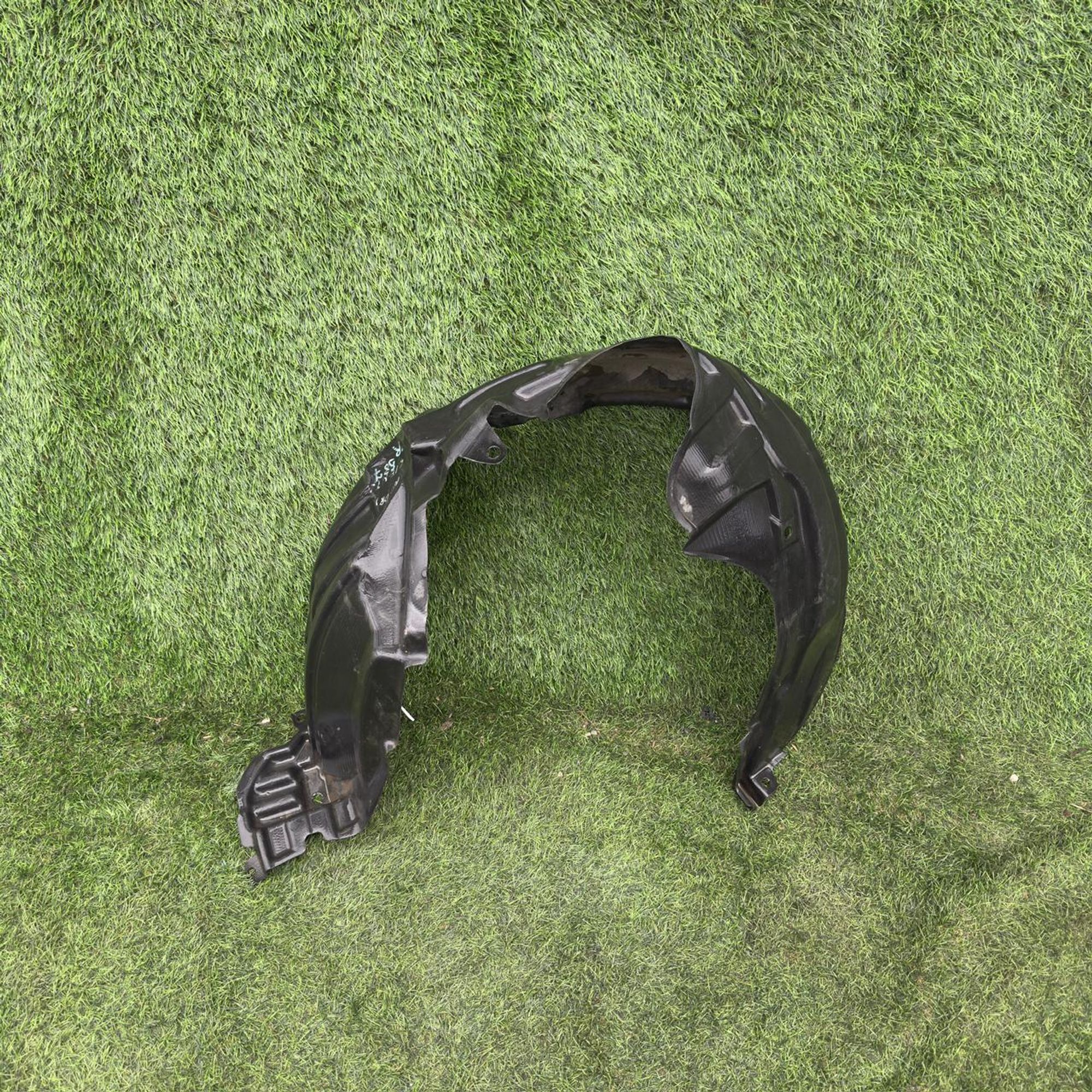 587 Подкрылок передний правый Toyota Sienta NCP81, 2500 рублей, Невинномысск