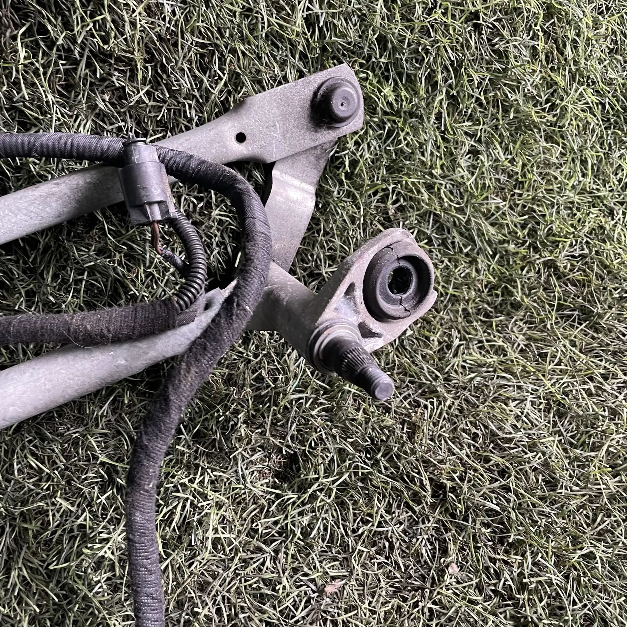 https://ycs.partsauto.market/partsauto-images/thmbs/userImages/772e461030aea93f4dbb6447c0f924d3/part/a1d3394d-0164-4d66-84da-2feb61ae7546_1778829893138.jpg