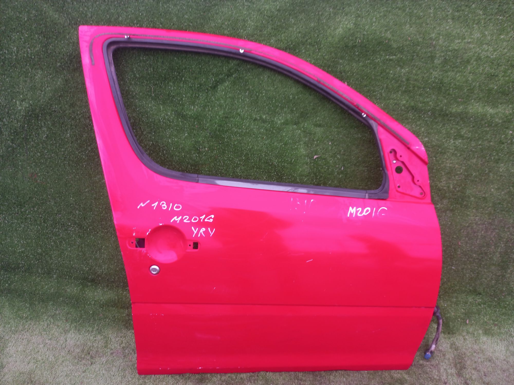 1310 дверь на DAIHATSU YRV M201G, 7000 рублей, Невинномысск