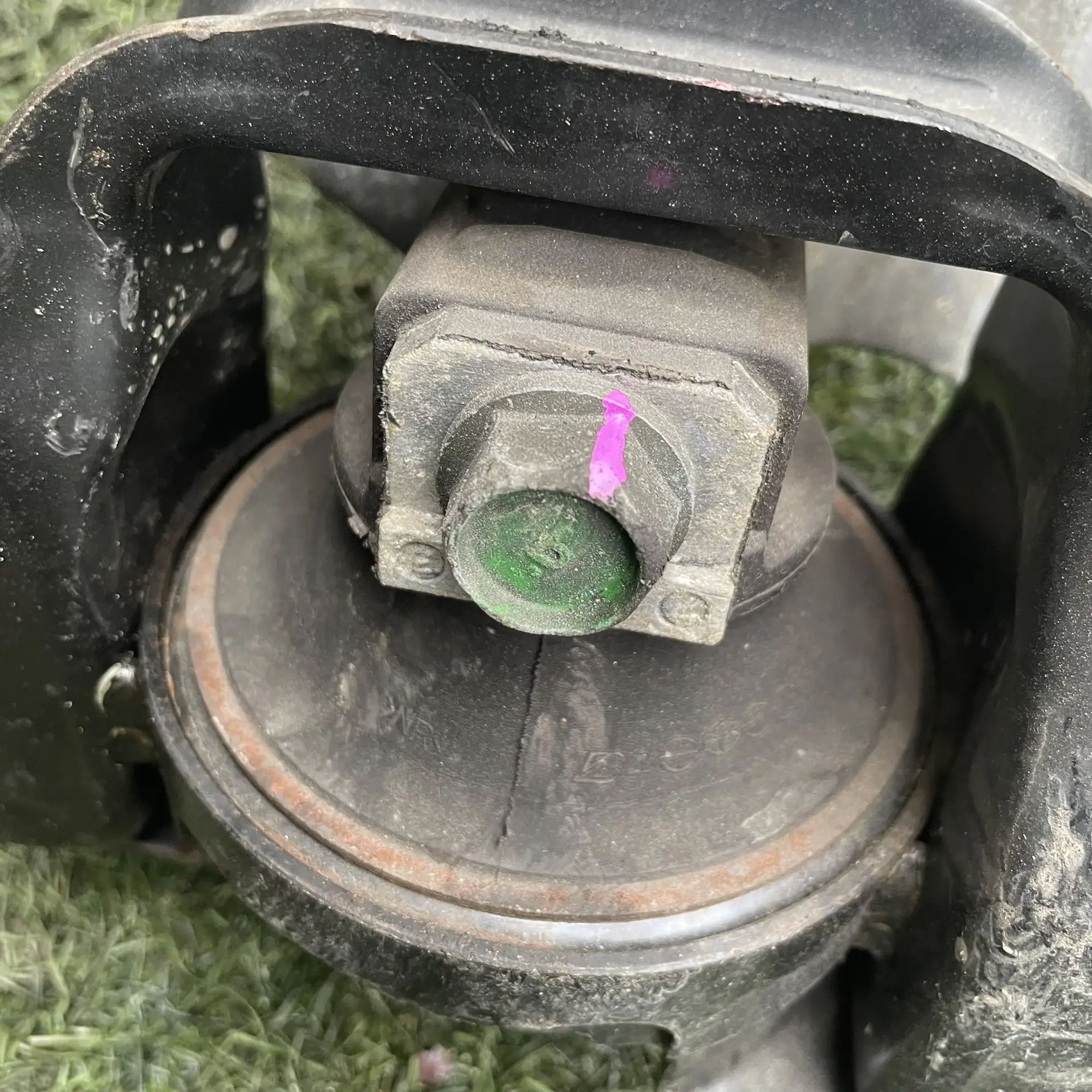 https://ycs.partsauto.market/partsauto-images/thmbs/userImages/772e461030aea93f4dbb6447c0f924d3/part/a2883265-343b-4fb3-b894-4609af7f847b_1779191744924.jpg