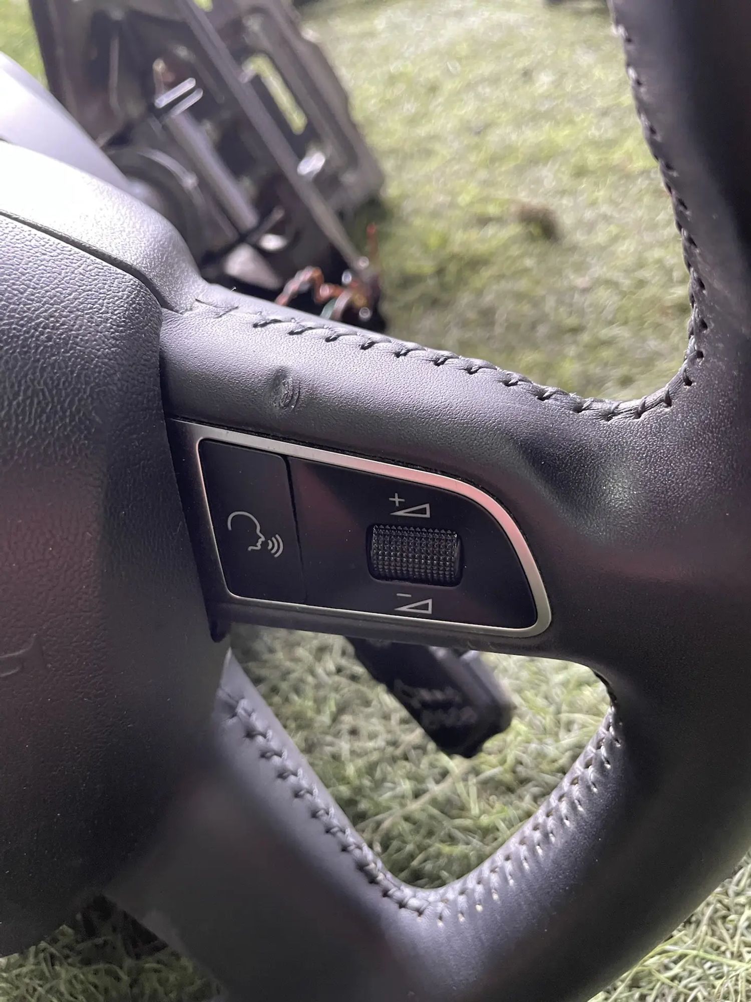 https://ycs.partsauto.market/partsauto-images/thmbs/userImages/772e461030aea93f4dbb6447c0f924d3/part/a293d366-45a8-4fe7-a601-96131e1ce9eb_1778682110234.jpg