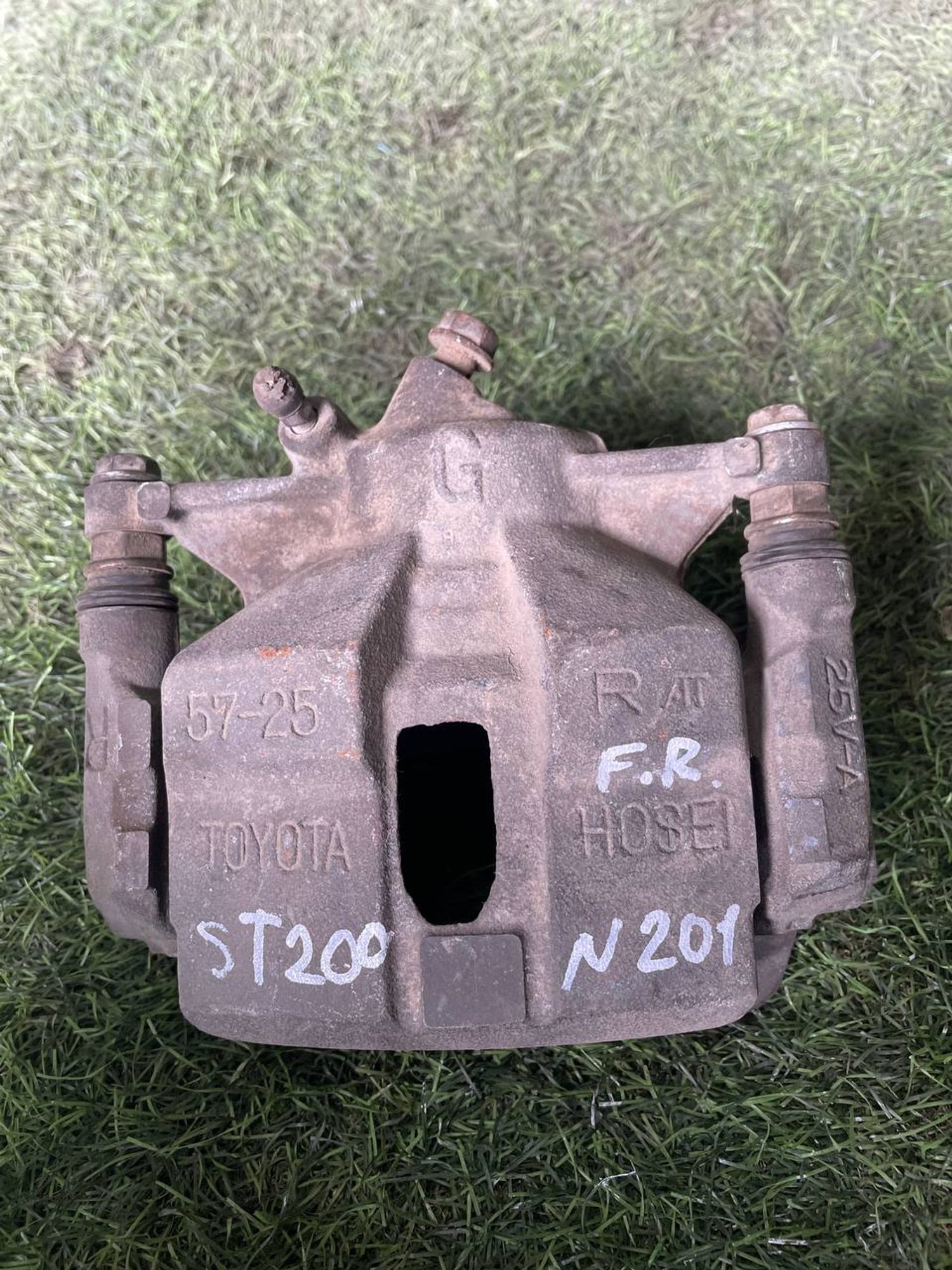 201 Суппорт тормозной передний правый TOYOTA ST200, 3000 рублей, Невинномысск